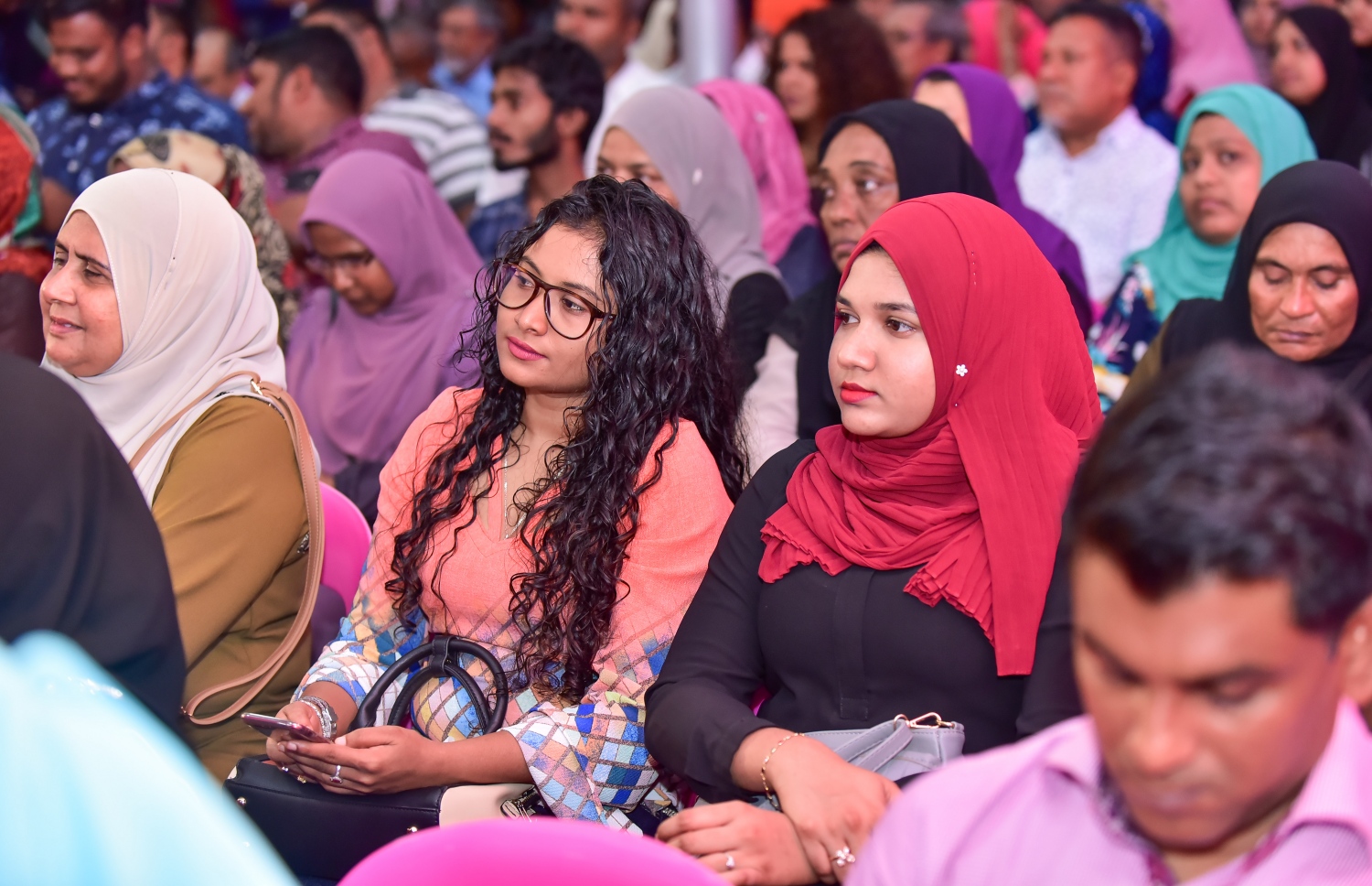 މާލެ: ޖެނުއަރީ 29، 2018- ޕީޕީއެމުން ބޭއްވި ޖަލްސާގައި ބައިވެރިވި ބައެއް މީހުން.---ފޮޓޯ: ނިޝާން އަލީ/މިހާރު