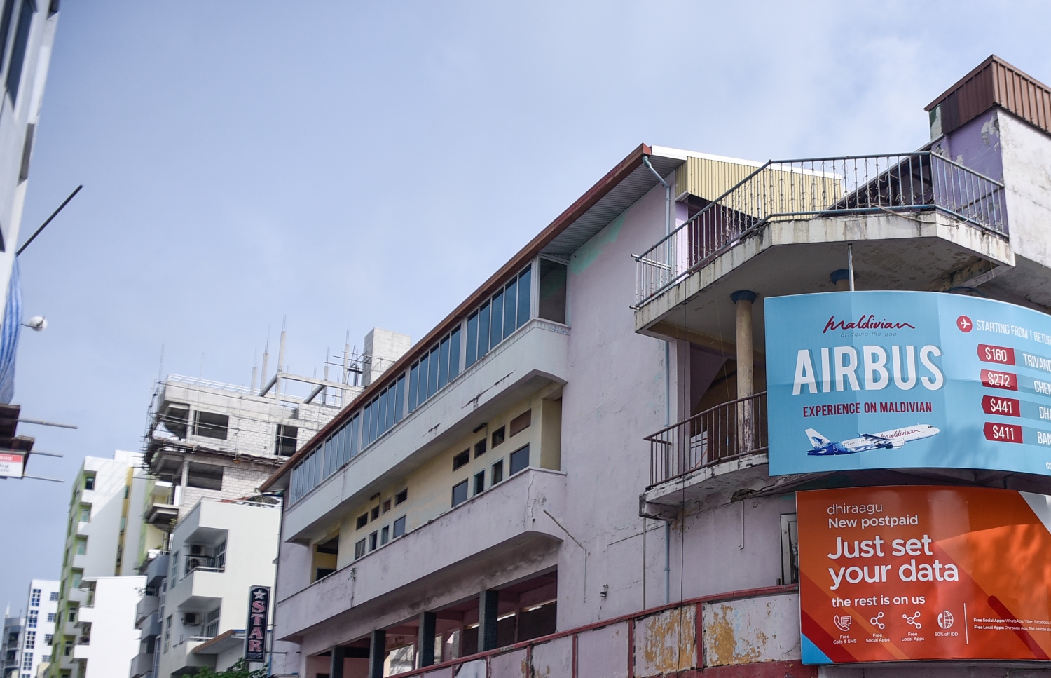 ކުރީގެ ސްޓާ ސިނަމާ އިމާރާތް. -- ފޮޓޯ: މިހާރު