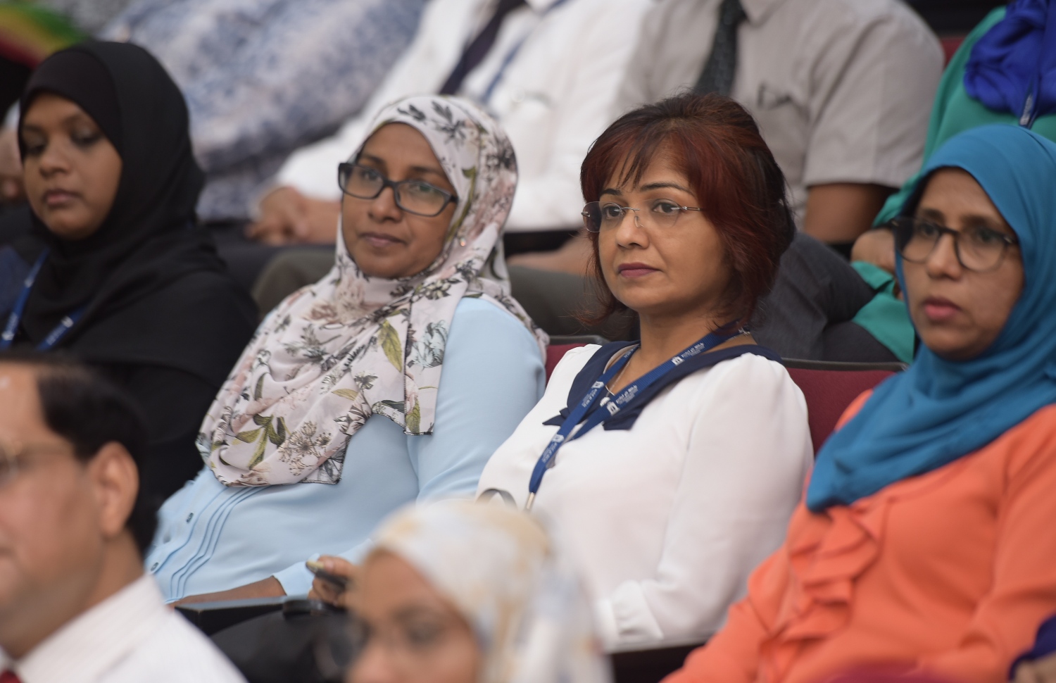 މާލެ: ފެބްރުއަރީ 1، 2018- މޯލްޑިވްސް ނެޝަނަލް ޔުނިވަސިޓީގެ ނާސިން ސްކޫލް ހުޅުވުމުގެ ރަސްމިއްޔާތުގައި ބައިވެރިވެވަޑައިގެންނެވި ބައެއް ބޭފުޅުން.---ފޮޓޯ: ހުސެއިން ވަހީދު/މިހާރު