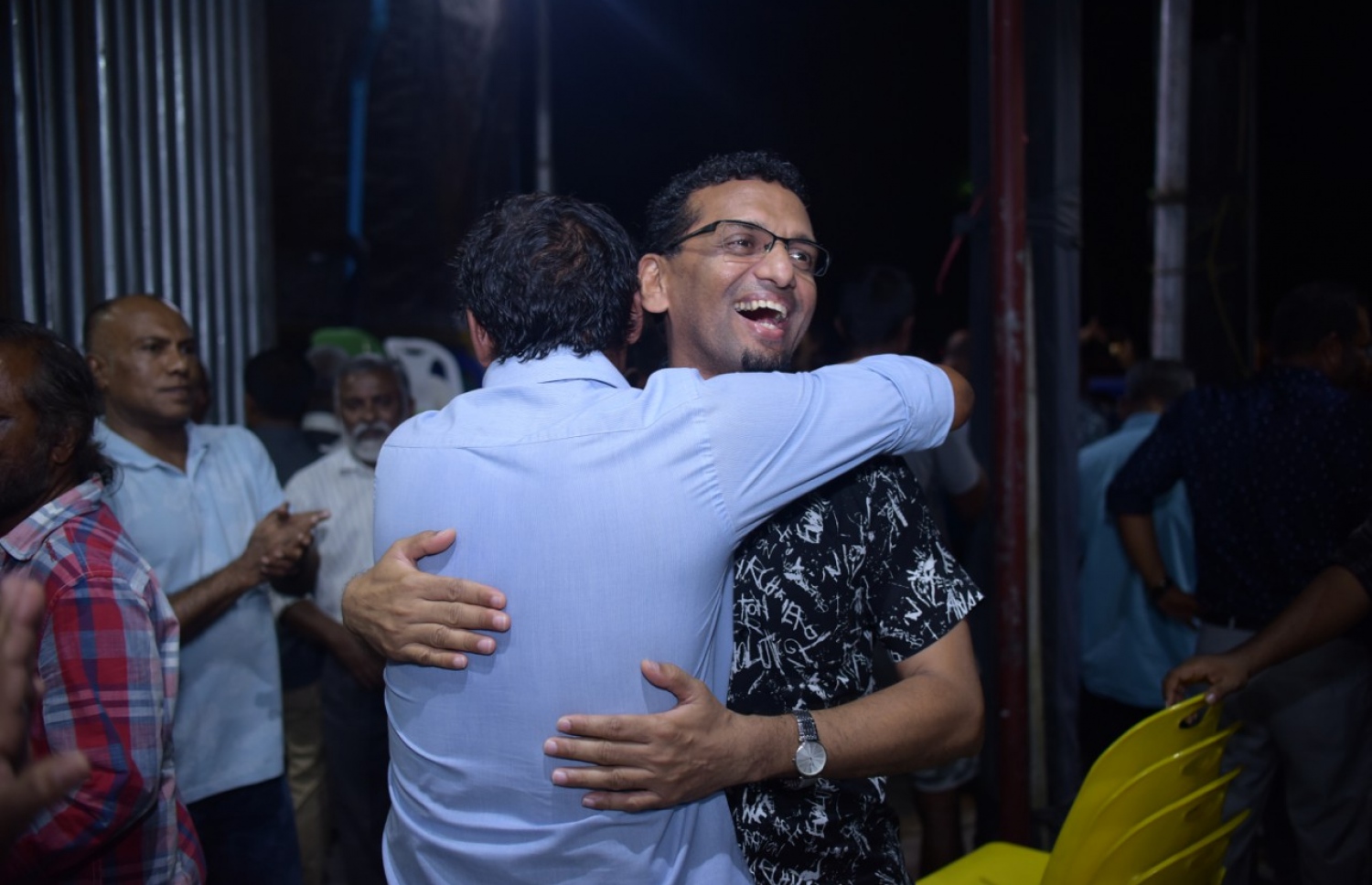 ސުޕްރީމް ކޯޓުން ނެރުނު އަމުރަށް ފަހު އިދިކޮޅު ފަރާތްތަކުން އުފާފާޅު ކުރަނީ-- ފޮޓޯ: ހުސެއިން ވަހީދު/ މިހާރު