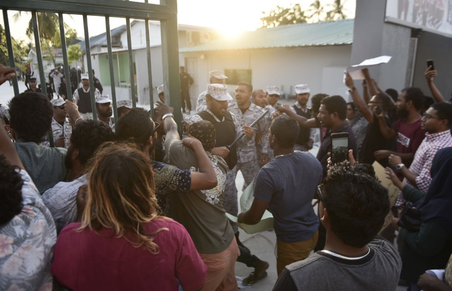 މާފުށީ ޖަލުގެ އޮފިސަރުން ޖަލުގެ ރައްކާތެރިކަމަށް ފިޔަވަޅު އަޅަނީ