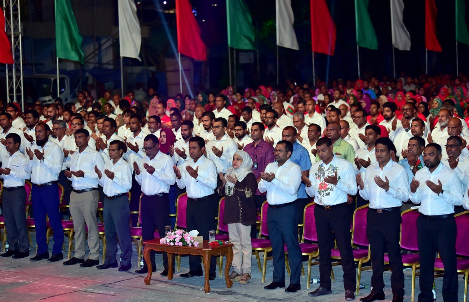 ޕީޕީއެމުން ރޭ ބޭއްވި ބޮޑު ޖަލްސާގައި ދުއާ ކުރަނީ.---ފޮޓޯ: ރައީސް އޮފީސް