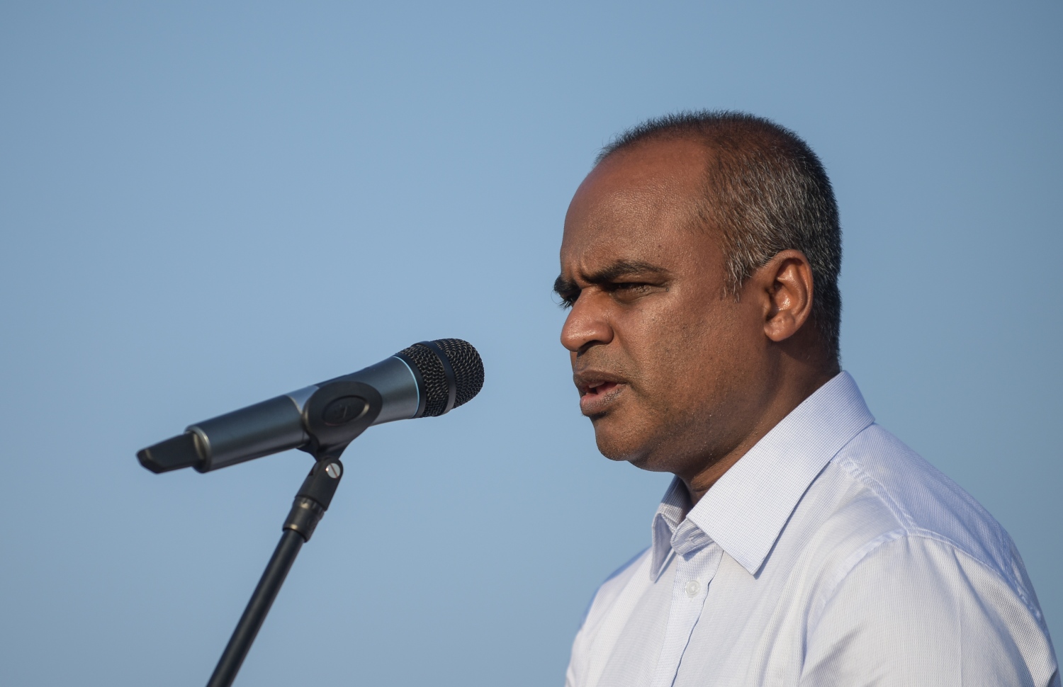 އާދިލް: އަންނަ އަހަރަށް ހުރިހާ މަސައްކަތެއް ނިންމާލެވޭނެ ކަމަށް ވިދާޅުވި.-- ފޮޓޯ: މިހާރު/ހުސައިން ވަހީދު