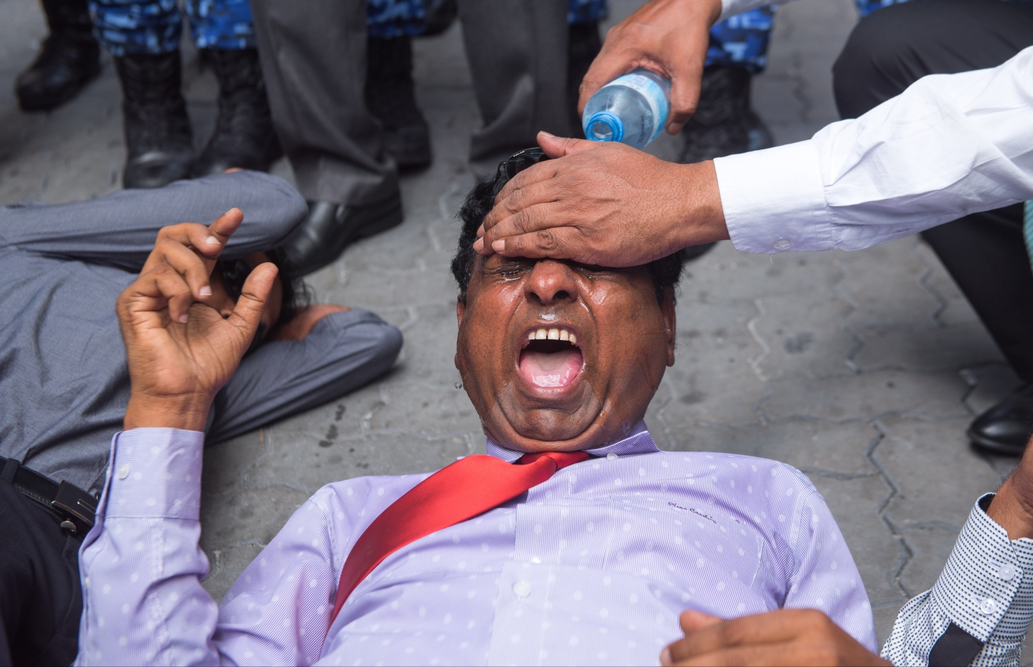 އިދިކޮޅު މެމްބަރުންނަށް ސަލާމަތީ ބާރުތަކުން ހުރަސްއެޅުން