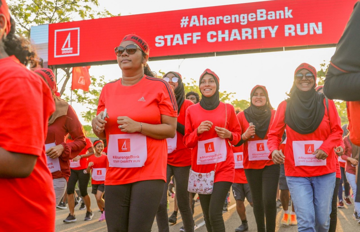 ބީއެމްއެލްގެ ޗެރިޓީ ރަން ގައި އެ ބޭންކުގެ މުވައްޒަފުންތަކެއް މިއަދު ދުވަނީ.