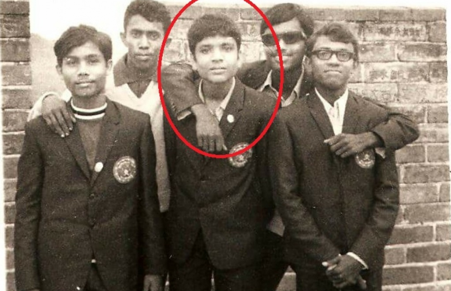 ތުރީއޭ ގޭމްސް އަށް ދިޔަ ޓީމުގެ މެމްބަރުންނާ އެކު ސައްޔިދު ހަސަން (ކ-3) އަދި ސީވީޑް ލަތީފް (ކ).