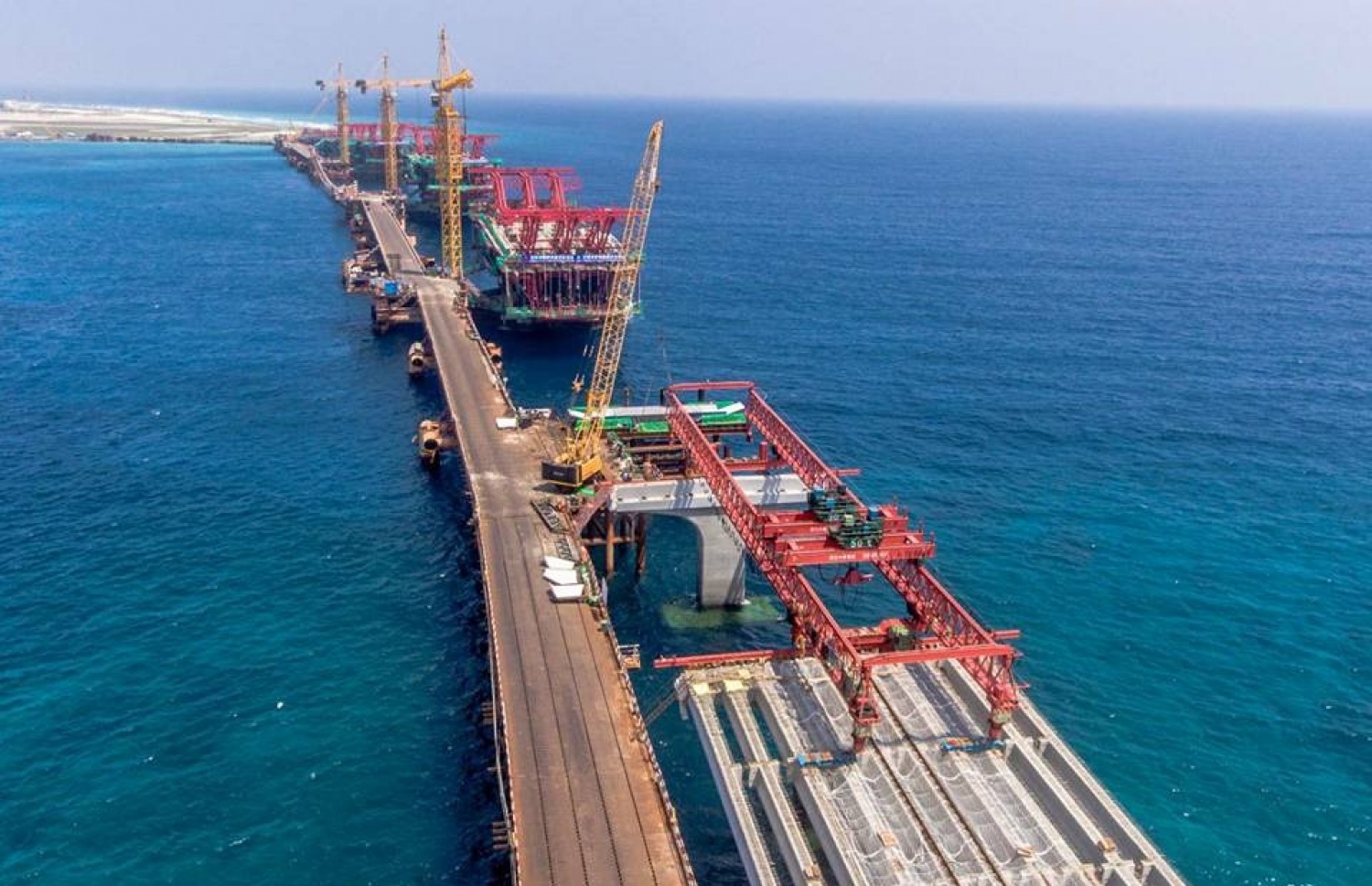 ޗައިނާއިން ރާއްޖޭގައި ހިންގި އެންމެ ބޮޑު އެއް މަޝްރޫ ކަމަށްވާ ބްރިޖު--