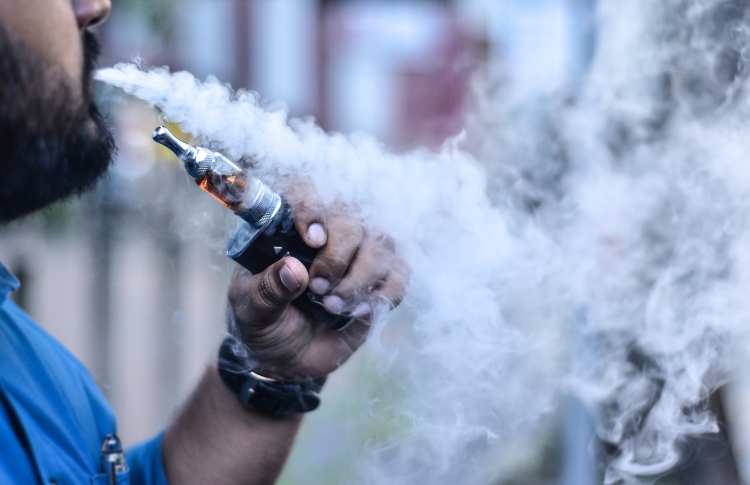 malediven vapes How To Use A 510 Thread Vape Pen Cartridge: Tips And Guide – EGreensVape main image 1