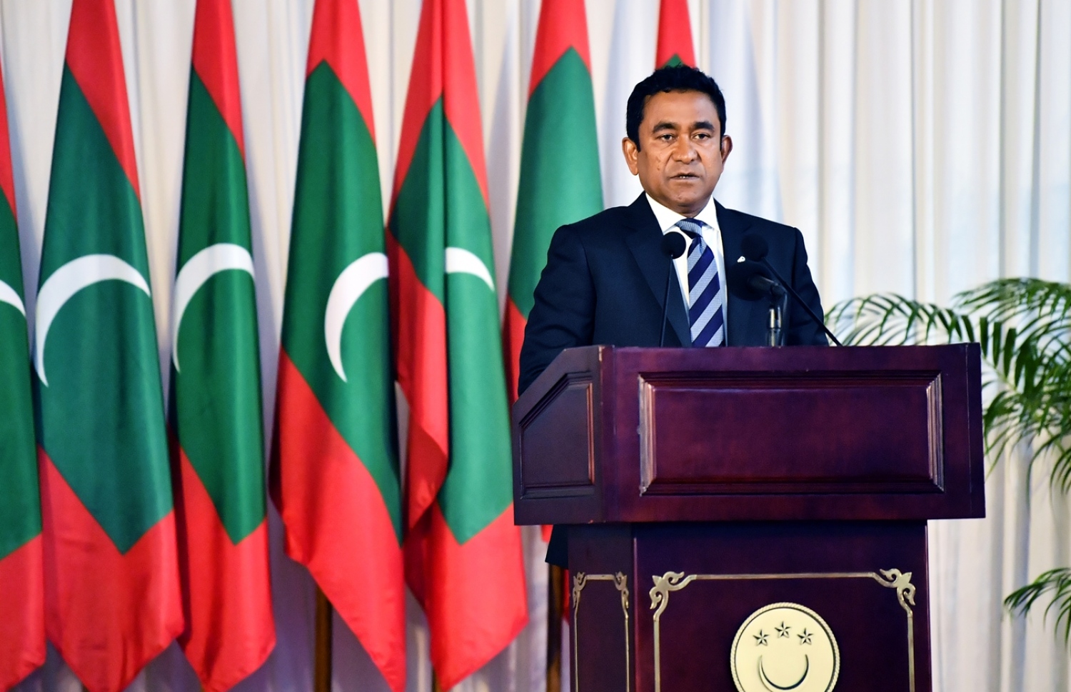 މާލެ: ފެބްރުއަރީ 21، 2018: ދަރުބާރުގޭގައި ބޭއްވި ރައްޔިތުންގެ މަޖިލީހުގެ މިއަހަރުގެ ފުރަތަމަ ދައުރުގެ ފުރަތަމަ ޖަލްސާގައި ރައީސް އަބްދުﷲ ޔާމީން ރިޔާސީ ބަޔާން އިއްވަވައިދެއްވަނީ.-- ފޮޓޯ: ރައީސް އޮފީސް