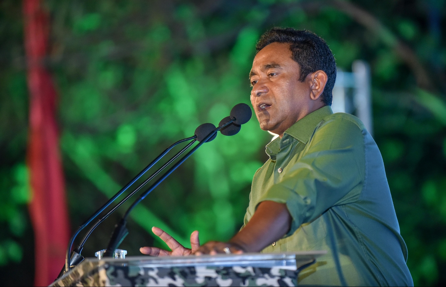 ވެސްޓްޕާކް ސަރަހައްދުގައި މިރޭ ބޭއްވި ޖަލްސާގައި ރައީސް ވާހަކަފުޅު ދައްކަވަނީ. ---ފޮޓޯ: ނިޝާން އަލީ/މިހާރު