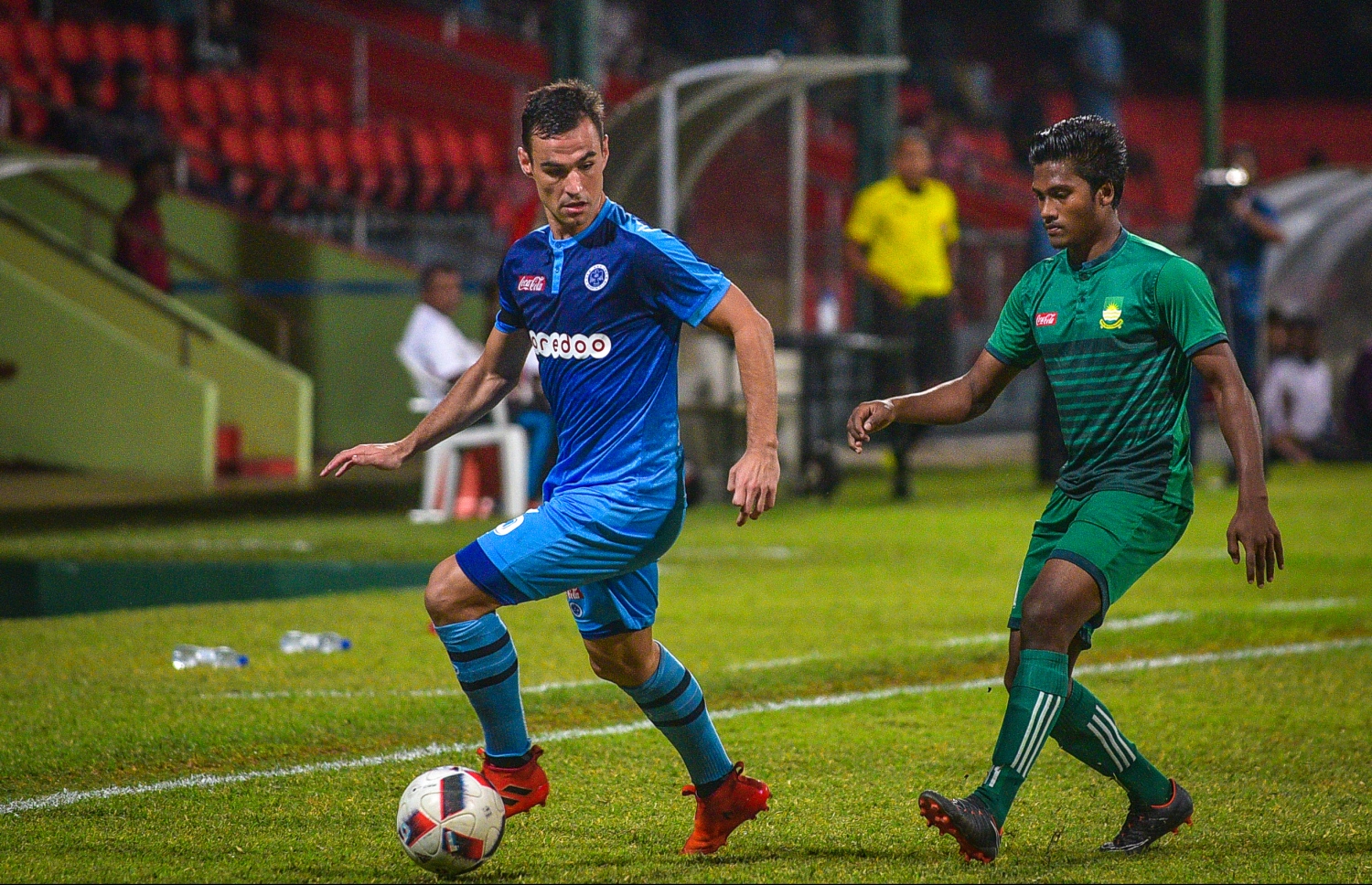 ނިއުގެ ކަންޑޭލާ (ވ): މިއަދުގެ މެޗަށް އޭނާ ވަނީ ސަސްޕެންޑްވެފައި.-- ފޮޓޯ: ނިޝާން އަލީ/ މިހާރު