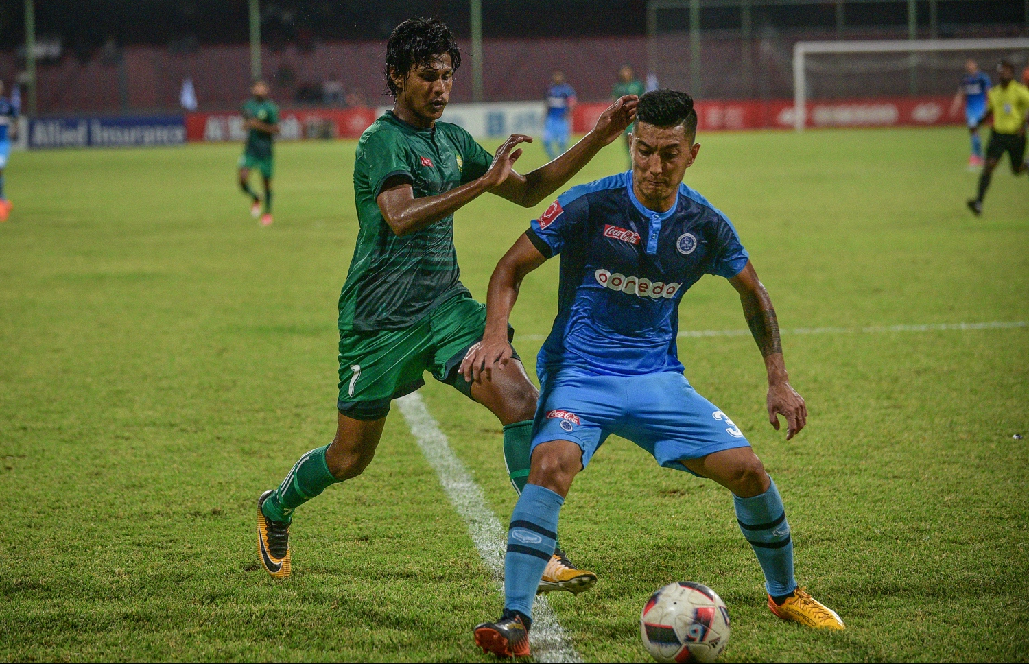 ނިއުގެ އަމީރީ (ކ) އަތުން ބޯޅަ ހޯދަން މާޒިޔާގެ އާއްކޮ މަސައްކަތްކުރަނީ. –ފޮޓޯ: ނިޝާން އަލީ/ މިހާރު