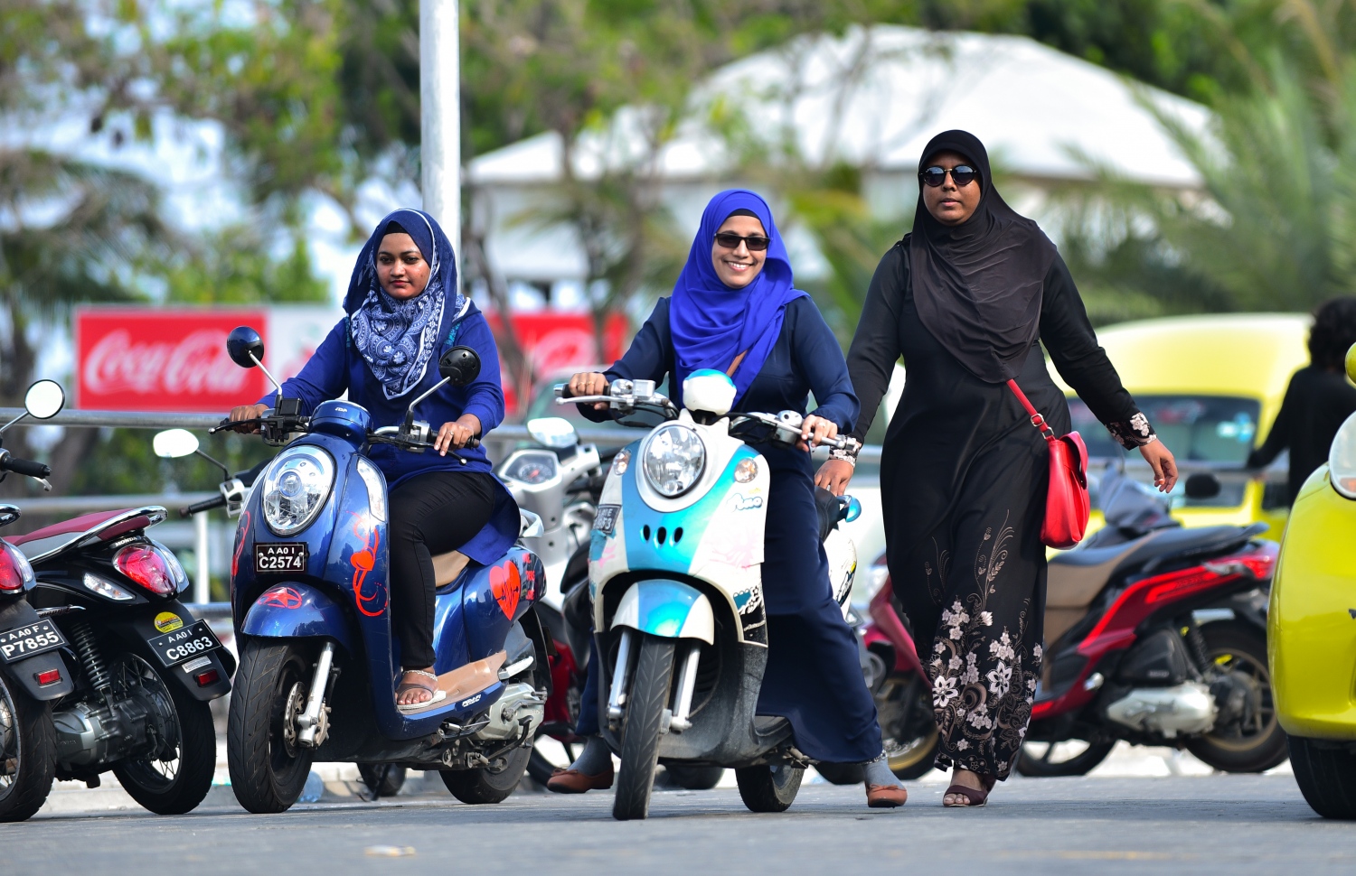 ދިވެހި އަންހެނުންނަށް ހުރި ފަހި ފުރުސަތުތައް