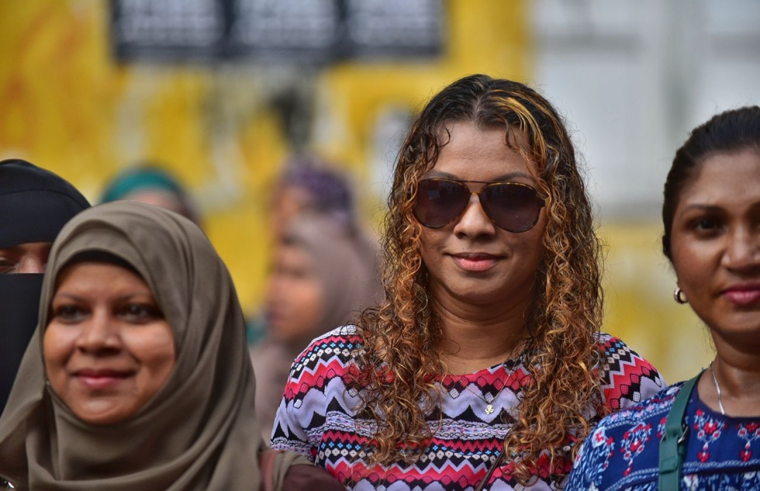 މާލެ: މާޗު 8، 2018: ބައިނަލް އަގުވާމީ އަންހެނުންގެ ދުވަސް ފާހަގަ ކުރުމުގެ ގޮތުން، ގުޅިފައިވާ ސިޔާސީ ޕާޓީތަކުގެ އަންހެން މެންބަރުން އިސްނަގައިގެން މާލޭގައި ބޭއްވި ހިނގާލުމުގައި އަންހެނުންތަކެއް ބައިވެރިވަނީ.-- ފޮޓޯ: ހުސެން ވަހީދު /މިހާރު