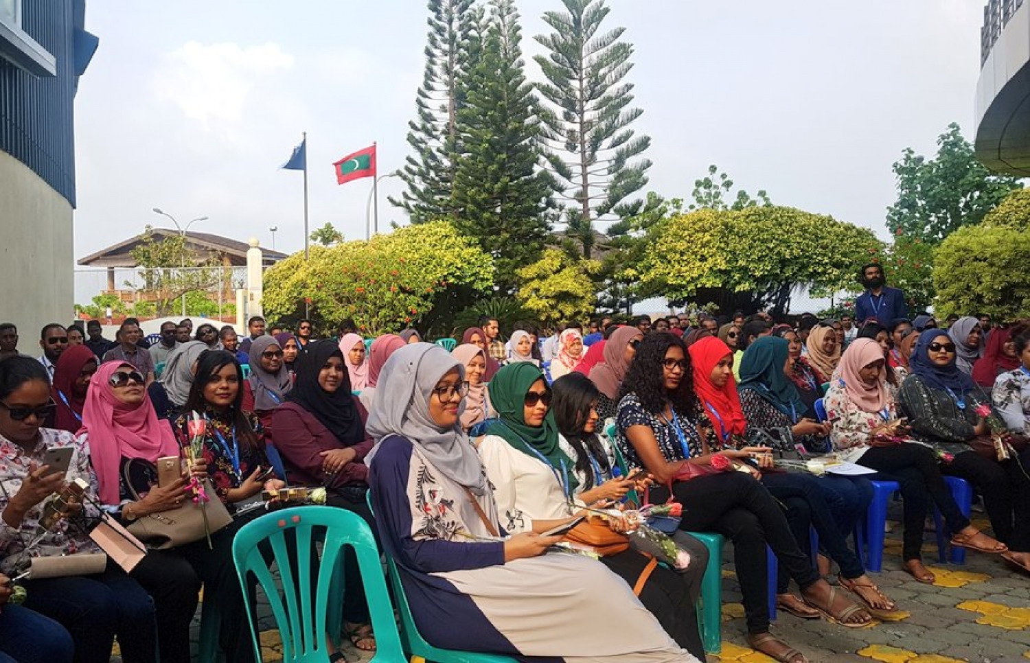 މާލެ: މާޗު 8، 2018: ބައިނަލްއަގުވާމީ އަންހެނުންގެ ދުވަސް ފާހަގަކުރުމުގެ ގޮތުން އެސްޓީއޯގައި ބޭއްވި ހަފުލާއެއްގެ ތެރެއިން.-- ފޮޓޯ: ޓްވިޓާ