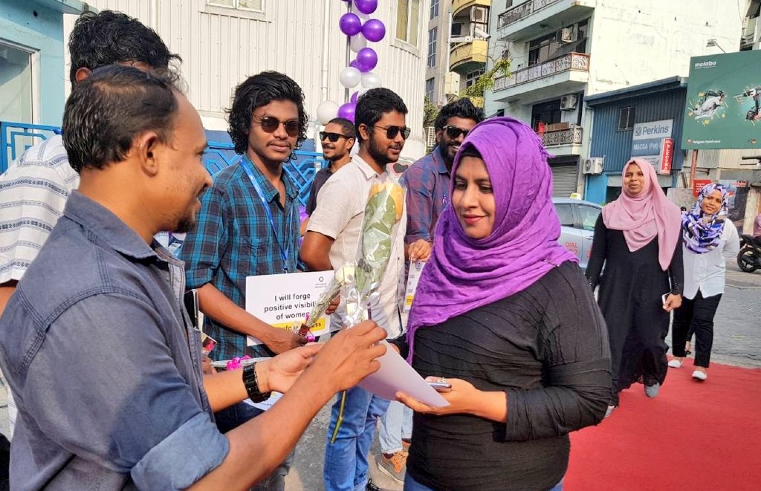 މާލެ: މާޗު 8، 2018: ބައިނަލްއަގުވާމީ އަންހެނުންގެ ދުވަސް ފާހަގަކުރުމުގެ ގޮތުން އެސްޓީއޯގައި ބޭއްވި ހަފުލާއެއްގެ ތެރެއިން.-- ފޮޓޯ: ޓްވިޓާ