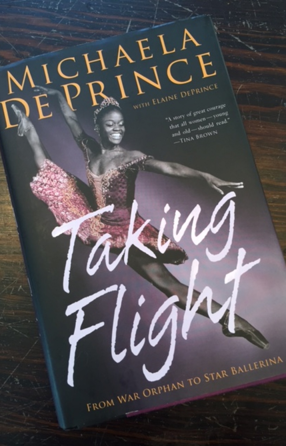 "ޓޭކިން ފްލައިޓް" މިއީ މިޝެލާ ބައޮގްރަފީ.