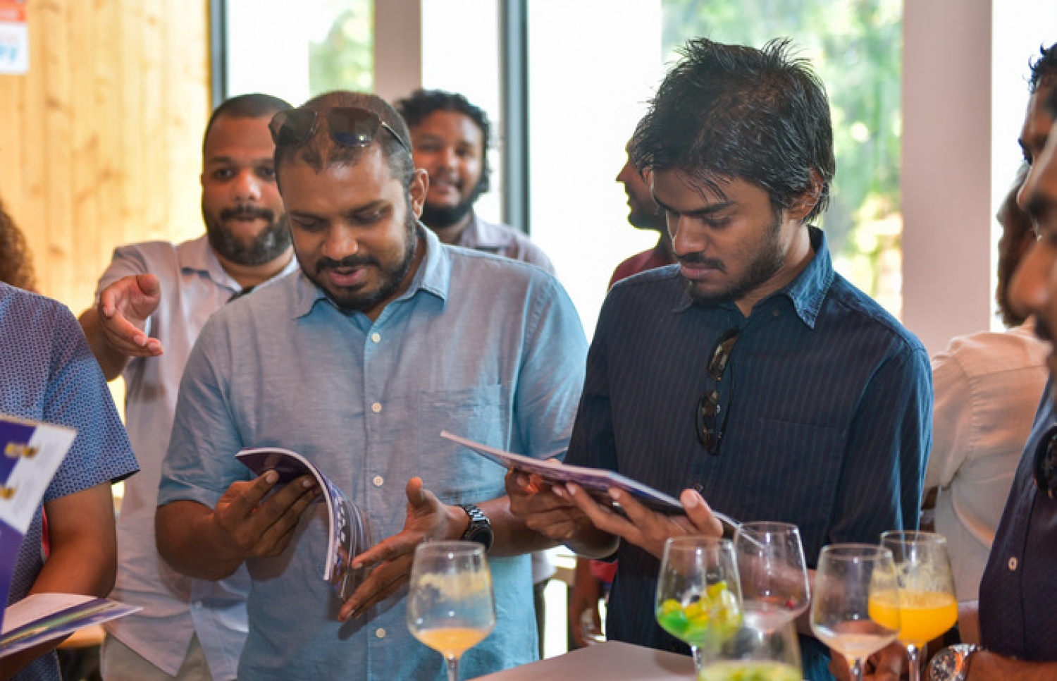 މޯލްޑިވްސް އިންސައިޑާ ޓްރެވަލް އެންޑް ޓުއަރިޒަމް ނެރުމަށް ބޭއްވި ރަސްމިއްޔާތުގެ ތެރެއިން.