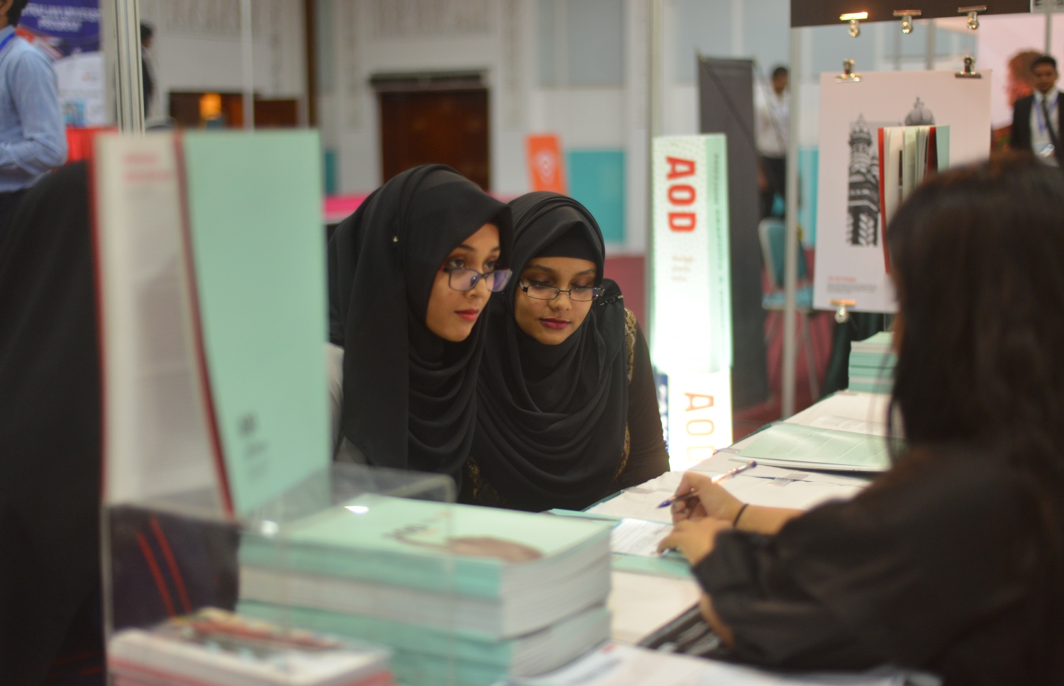 މިދިޔަ އަހަރު ބޭއްވި މޯލްޑިވްސް އިންޓަރނޭޝަނަލް އެޑިއުކޭޝަން އެންޑް ކެރިއާ އެކްސްޕޯގެ ތެރެއިން.