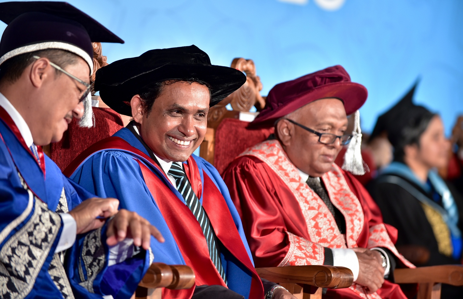 މާލެ: އޭޕްރިލް 3، 2018: ދަރުބާރުގޭގައި ބޭއްވި ވިލާ ކޮލެޖުގެ ދަސްވެނިވުމުގެ ރަސްމިއްޔާތުގެ ތެރެއިން.-- ފޮޓޯ: ނިޝާން އަލީ /މިހާރު