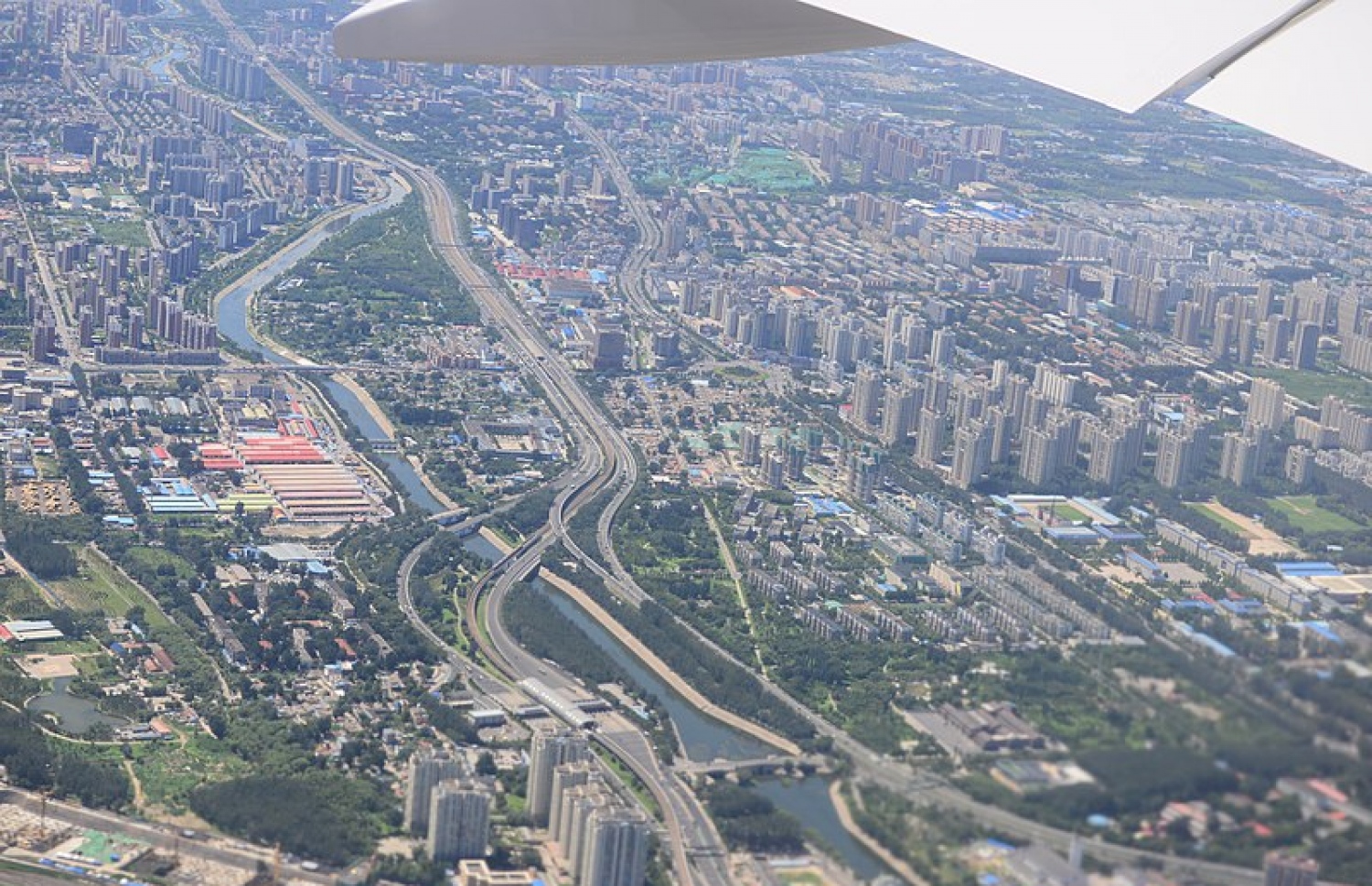 ވެރިރަށް ބެއިޖިންގެ ބޭރުމަތި: ބެއިޖިންއަކީ ތޮއްޖެހުން ބޮޑު، ވައި ނުސާފު ސިޓީއެއް.