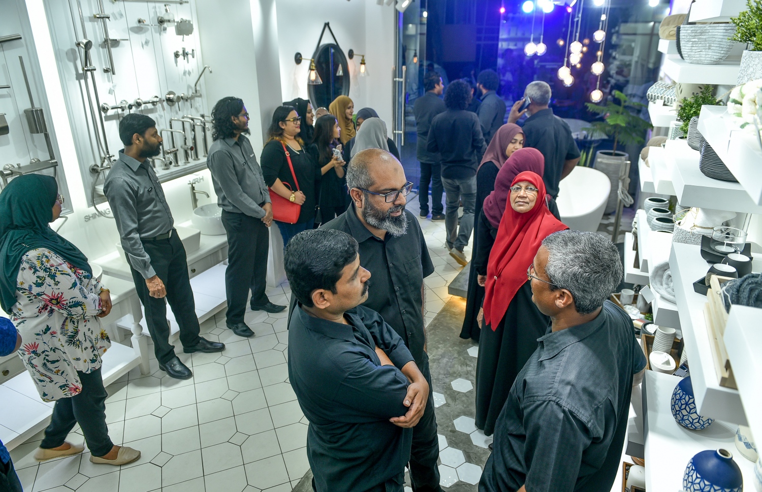 ބްލަންކް ޝޯރޫމް ހުޅުވަން ބޭއްވި ރަސްމިއްޔާތުގެ ތެރެއިން.-- ފޮޓޯ: މިހާރު/ނިޝާން އަލީ