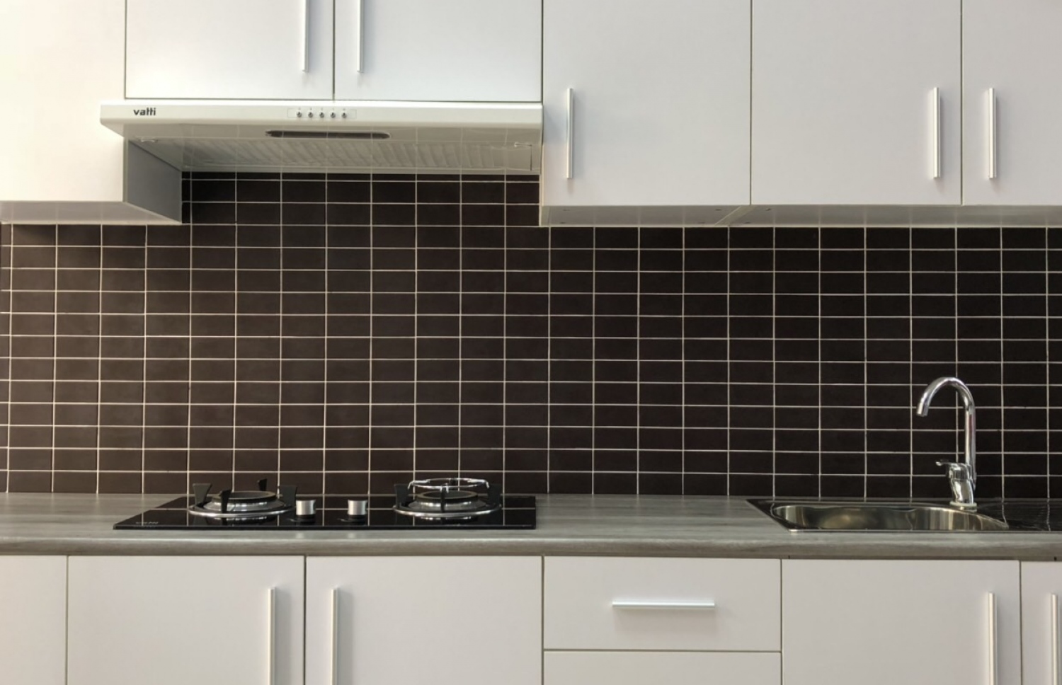 އެސްޓާސްއިން ވިއްކާ ބަދިގެ ސިސްޓަމް: އެތަނުން ގަންނަ ސިސްޓަމް ހުންނަނީ އަތުރާލަން ވަރަށް ފަސޭހަގޮތަކަށް. ފޮޓޯ: އެސްޓާސް