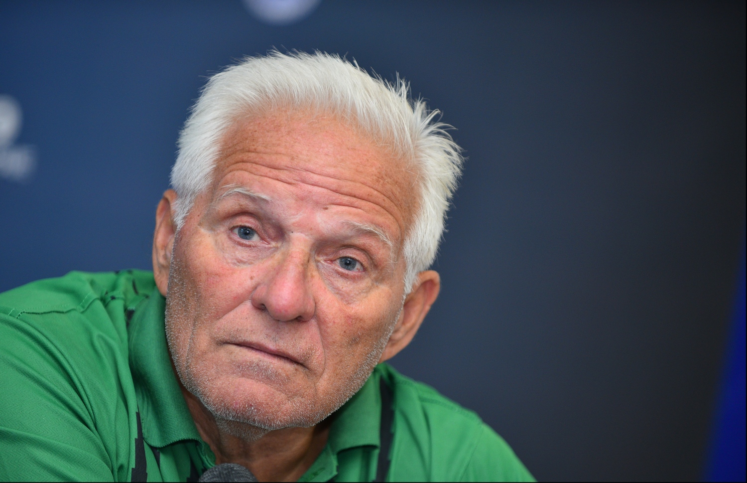 ވިކްޓަރީގެ ކޯޗު ކިސް ނޫސްވެރިންގެ ބައްދަލުވުމެއްގެ ތެރެއިން. -- ފޮޓޯ: ނިޝާން އަލީ/ މިހާރު