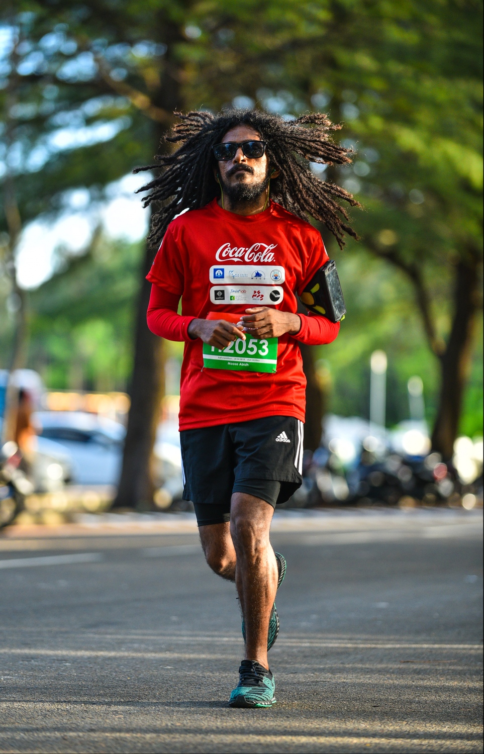 ހުޅުމާލެ: އޭޕްރިލް 120، 2018- ޓޯޓަލް ފިޓްނަސް ގްރޫޕް (ޓީއެފްޖީން) އިން ބޭއްވި ކޮކާކޯލާ ލޯންގް ރަންގެ ހަ ވަނަ އިވެންޓްގެ ތެރެއިން: ބޮޑު ތަރުހީބަކާއިއެކު ހުޅުމާލޭގައި، ހަތަރު ރޭހަކަށް ބަހާލައިގެން ބޭއްވި މިދުވުމުގައި ޖުމްލަ 1500 ދުވުންތެރިން ވަނީ ބައިވެރިވެފައި.--ފޮޓޯ: ހުސައިން ވަހީދު/މިހާރު