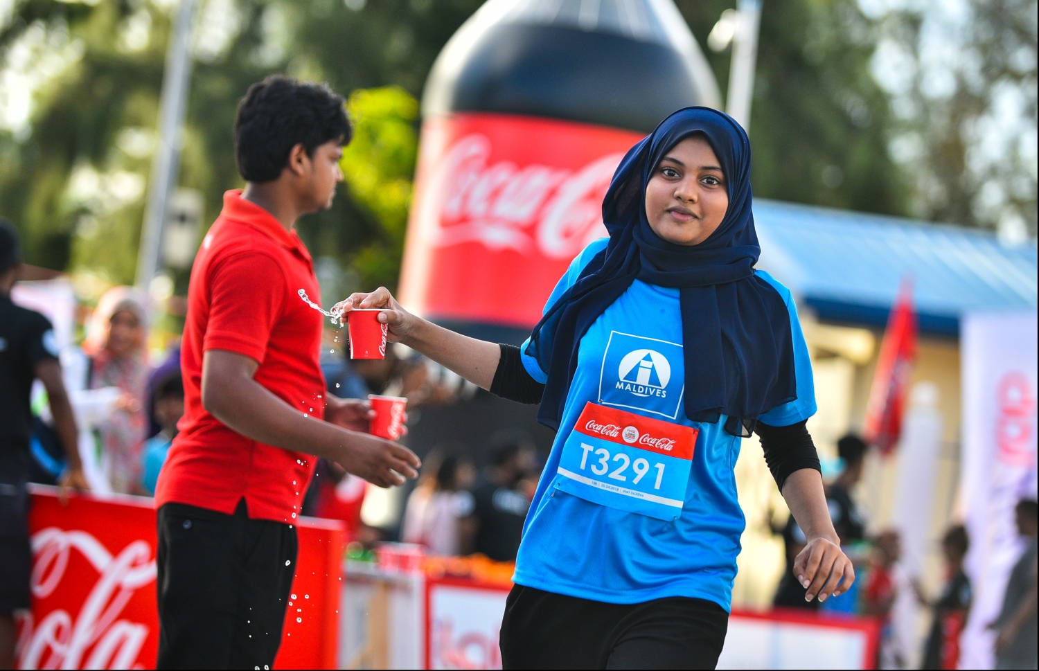 ހުޅުމާލެ: އޭޕްރިލް 120، 2018- ޓޯޓަލް ފިޓްނަސް ގްރޫޕް (ޓީއެފްޖީން) އިން ބޭއްވި ކޮކާކޯލާ ލޯންގް ރަންގެ ހަ ވަނަ އިވެންޓްގެ ތެރެއިން: ބޮޑު ތަރުހީބަކާއިއެކު ހުޅުމާލޭގައި، ހަތަރު ރޭހަކަށް ބަހާލައިގެން ބޭއްވި މިދުވުމުގައި ޖުމްލަ 1500 ދުވުންތެރިން ވަނީ ބައިވެރިވެފައި.--ފޮޓޯ: ހުސައިން ވަހީދު/މިހާރު