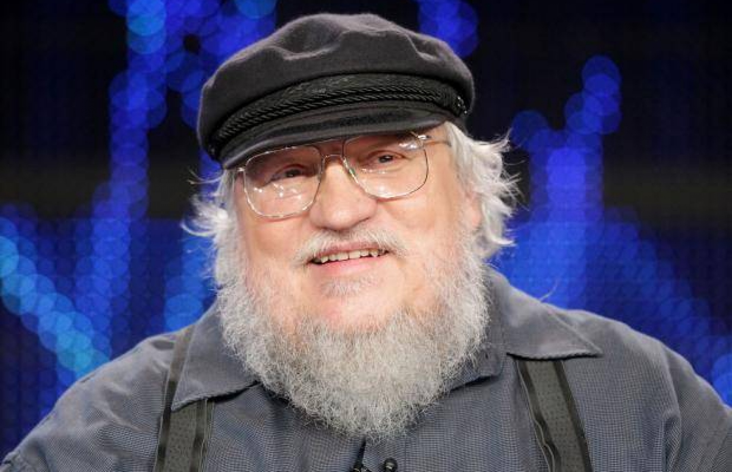 ލިޔުންތެރިޔާ މާޓިން: އޭނާ ބުނީ "ފަޔާ އެންޑް ބްލަޑް" އަކީ ހިޔާލީ ތާރީހީ ފޮތެއް ކަމަށް.