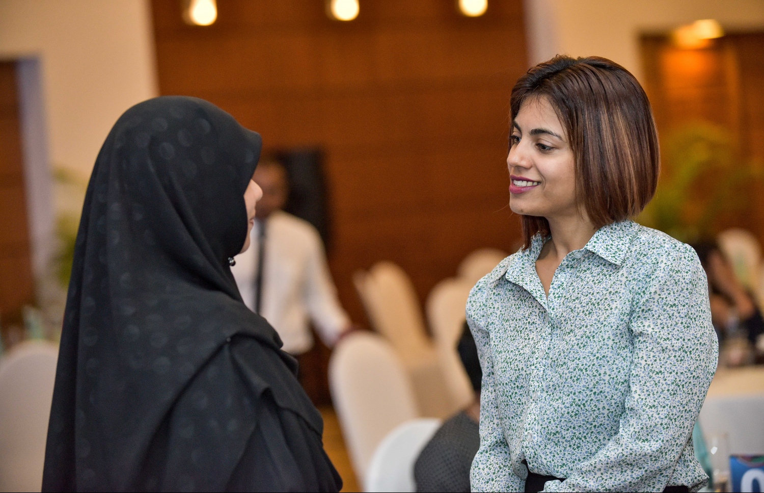 ކުރުނބާ މޯލްޑިވްސް: އޭޕްރީލް 30، 2018- "މޯލްޑިވްސް ފައިނޭންސް ފޯރަމް 2018" އިފުތިތާހު ކުރުމަށް ބޭއްވި ރަސްމިއްޔާތުގައި ބައިވެރިވެވަޑައިގެންނެވި ބައެއް ބޭފުޅުން: މިއީ ޕެންޝަން އޮފީހުން އިންތިޒާމް ކޮށްގެން ކޮންމެ އަހަރަކު ރާއްޖޭގައި ބާއްވާ ފޯރަމެއް. މި އަހަރުގެ ފޯރަމް ޝަރަފުވެރި ކޮށްދެއްވީ އެމްއެމްއޭގެ ގަވަރުނަރު އަހުމަދު ނަސީރު.---ފޮޓޯ: ނިޝާން އަލީ/މިހާރު