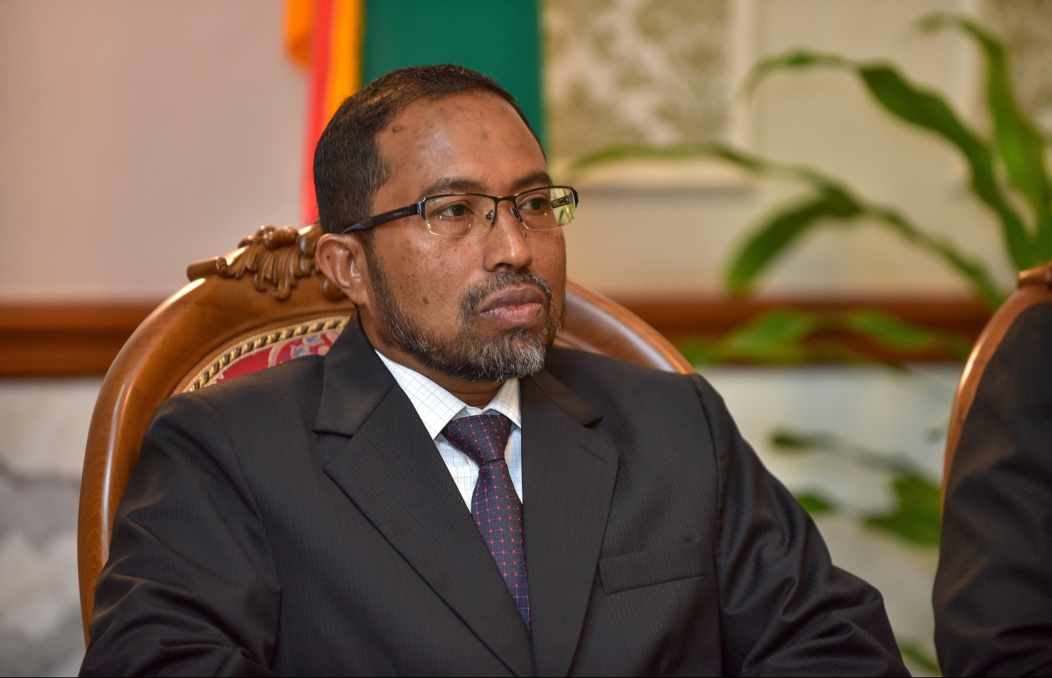 މާލެ: އޭޕްރީލް 30، 2018- ކްރިމިނަލް ކޯޓާއި ސިވިލް ކޯޓަށް ހަތަރު ފަނޑިޔާރަކު އައްޔަން ކުރުމަށް ބޭއްވި ރަސްމިއްޔާތުގައި، ހައި ކޯޓުގެ ދެކުނު ގޮފީގެ ފަނޑިޔާރު ޝުއައިބު ހުސެއިން ޒަކަރިއްޔާ ބައިވެރިވެވަޑައިގަންނަވަނީ.---ފޮޓޯ: ނިޝާން އަލީ/މިހާރު