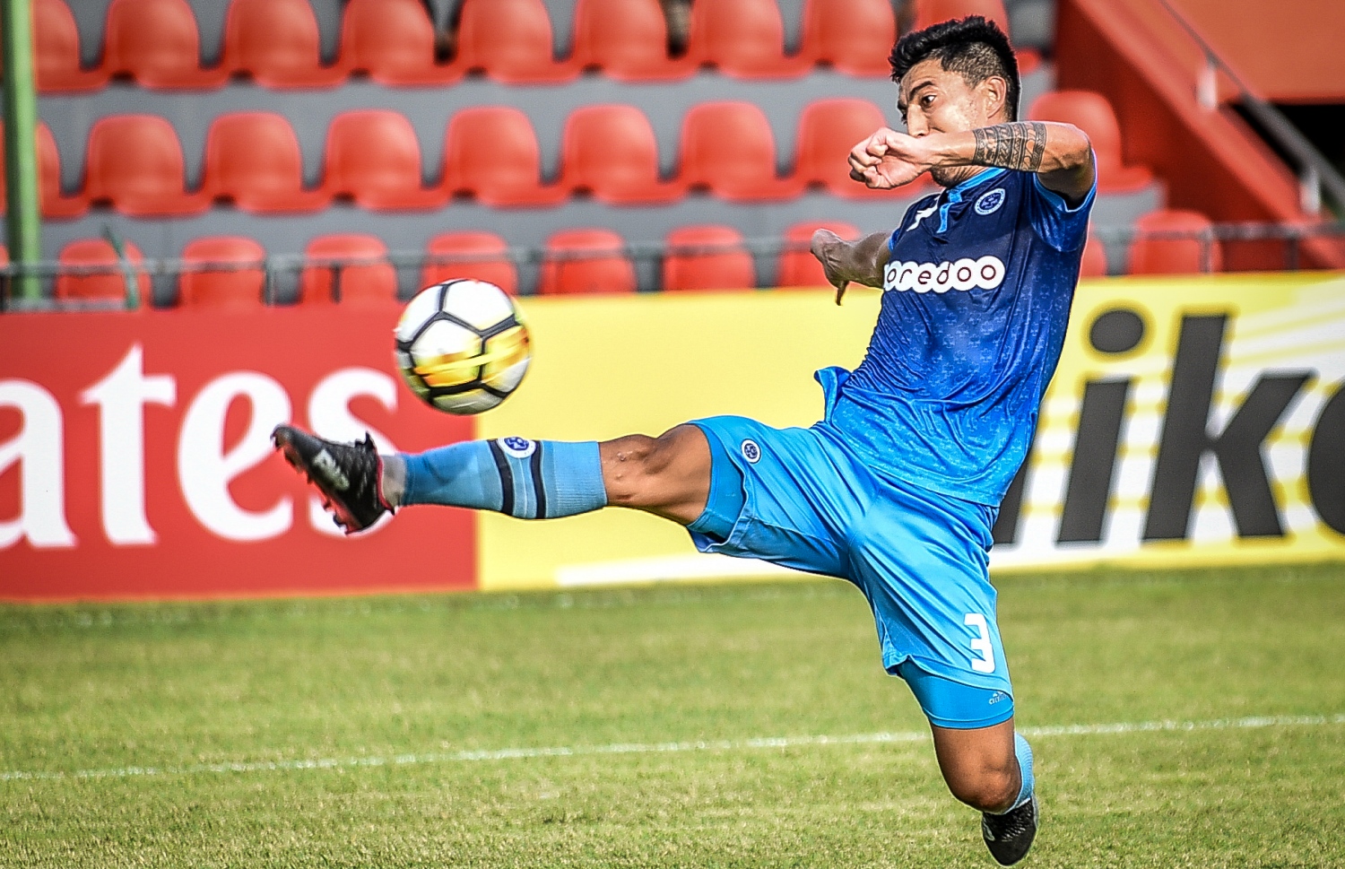 ނިއުގެ އަފްގާނިސްތާން ޑިފެންޑަރު އަމީރީ ބޯޅަ ފޮނުވާލަން މަސައްކަތްކުރަނީ.-- ފޮޓޯ: ނިޝާން އަލީ/ މިހާރު