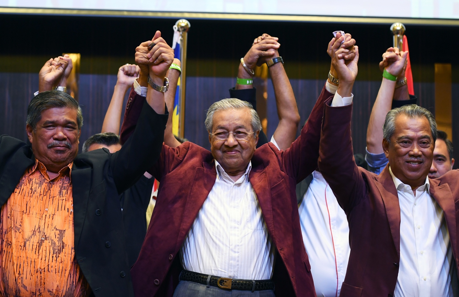 މަހާތިރު މުހައްމަދުގެ ކޯލިޝަނުން އިންތިޚާބު ކާމިޔާބުކުރުން