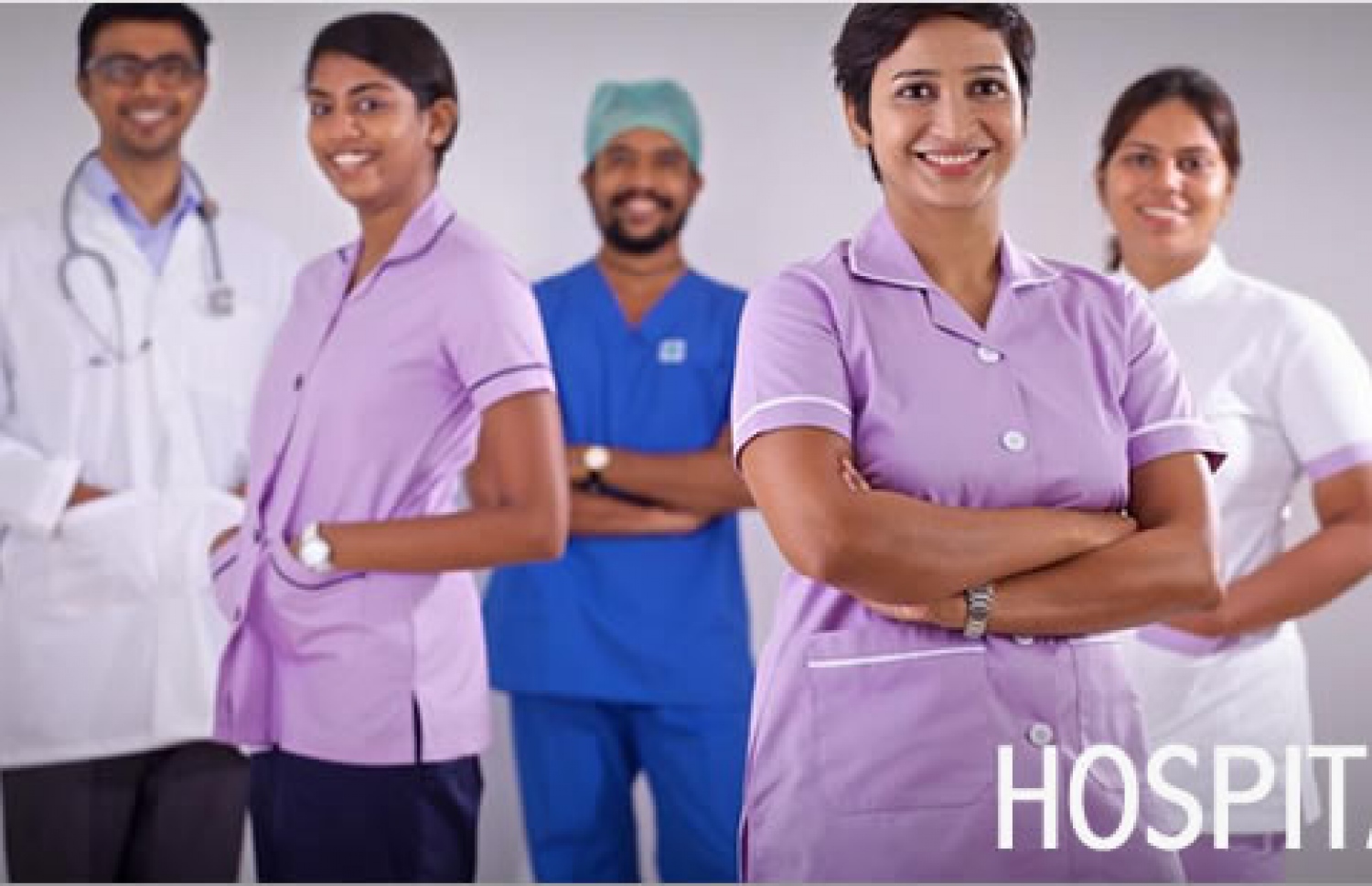 އިންޑިއާގެ މަޝްހޫރު ހޮސްޕިޓަލެއް ކަމަށްވާ އެޕޯލޯ ހޮސްޕިޓަލްގެ ނަރުހުން ޔުނީފޯމުގައި--