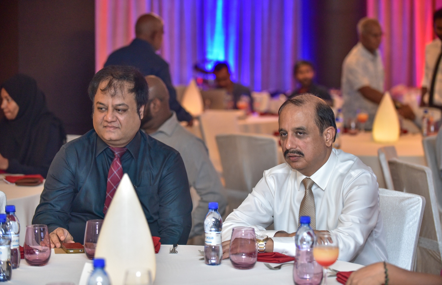 މާލެ: މޭ 15، 2018: "މިހާރު"ގެ "ދަ އެޑިޝަން" ހުޅުވުމަށް ހޮޓެލް ޖެންގައި ބޭއްވި ރަސްމިއްޔާތުގެ ތެރެއިން.--ފޮޓޯ: ނިޝާން އަލީ /މިހާރު