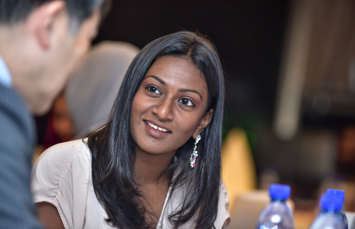 މާލެ: މޭ 15، 2018: "މިހާރު"ގެ "ދަ އެޑިޝަން" ހުޅުވުމަށް ހޮޓެލް ޖެންގައި ބޭއްވި ރަސްމިއްޔާތުގެ ތެރެއިން.--ފޮޓޯ: ނިޝާން އަލީ /މިހާރު