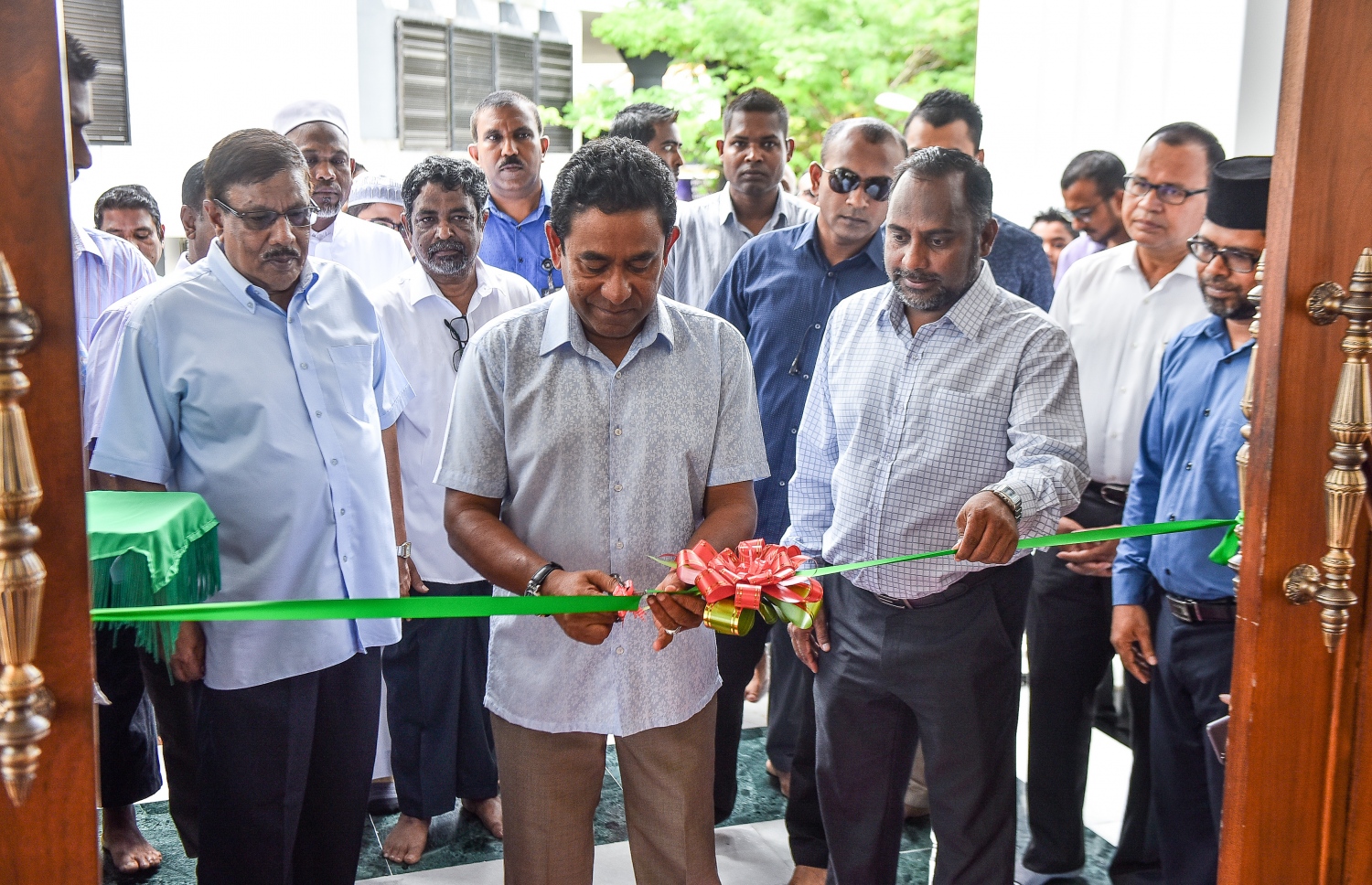 ރައީސް އަބްދުﷲ ޔާމީން ޒިޔާރަތް މިސްކިތް ހުޅުވައި ދެއްވަނީ-- ފޮޓޯ: ނިޝާން އަލީ/މިހާރު