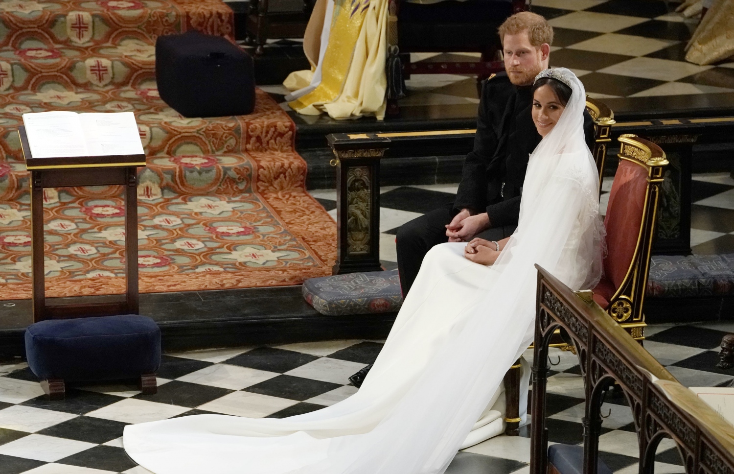 ޕްރިންސް ހެރީ އާއި މޭގަން މޭކްލް ކައިވެނީގެ ރަސްމިއްޔާތުގައި. --ފޮޓޯ:އޭއެފްޕީ