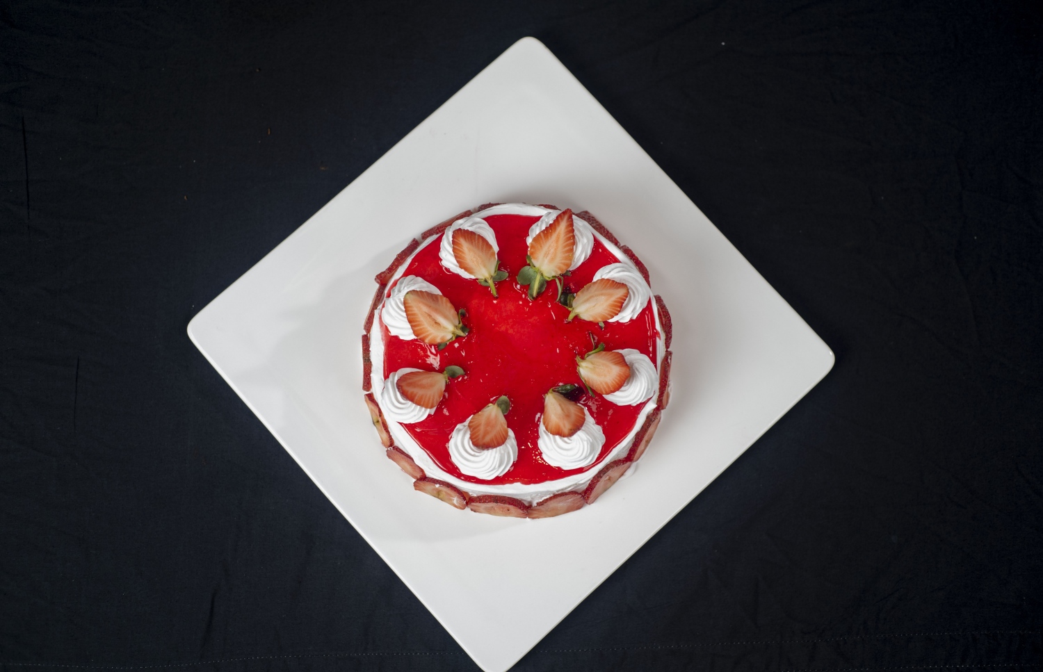 ޝެފް އިސްހާގް ތައްޔާރުކުރި ސްޓްރޯބެރީ ގެޓޯ