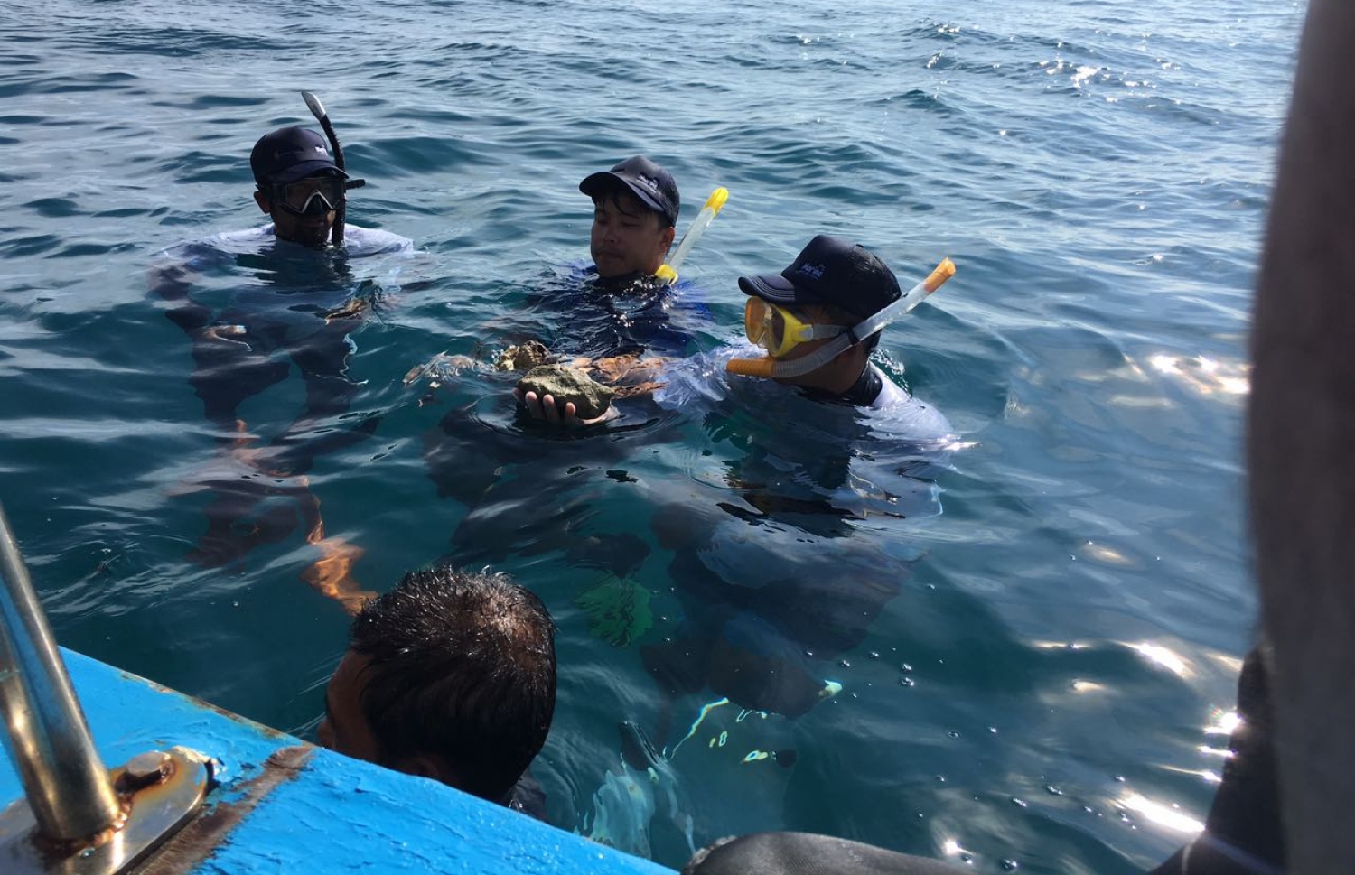 ތައިލެންޑް، ފީފީ އައިލެންޑް: މޭ 17، 2018- މުރަކަ އިންދުމުގެ މަސައްކަތް ސިން އެސްޓޭޓުން ރަސްމީކޮށް ފެށުމަށް ބޭއްވި ރަސްމިއްޔާތުގެ ތެރެއިން.--- ފޮޓޯ: މުހައްމަދު ޔާމީން/މިހާރު