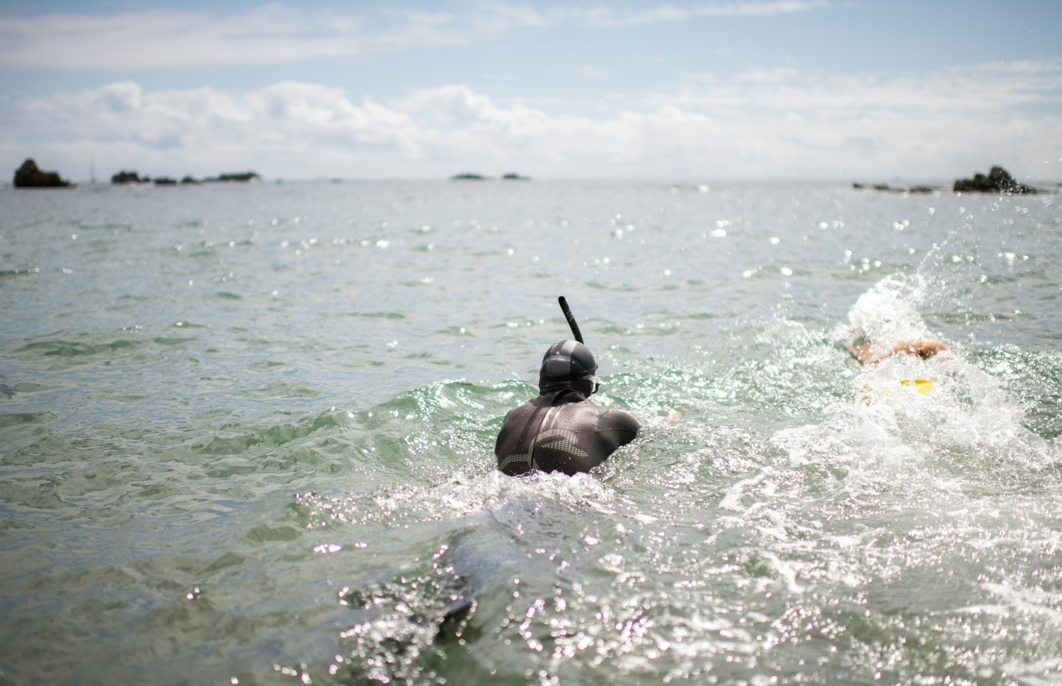 ފްރާންސްގެ މެރަތަން ފެތުންތެރިޔާ ލެކޮމްޓެ ޕެސިފިކް ހުރަސްކޮށް ފެތުމުގެ ދަތުރަށް މިއަދު ފަށަނީ. --ފޮޓޯ:އޭއެފްޕީ