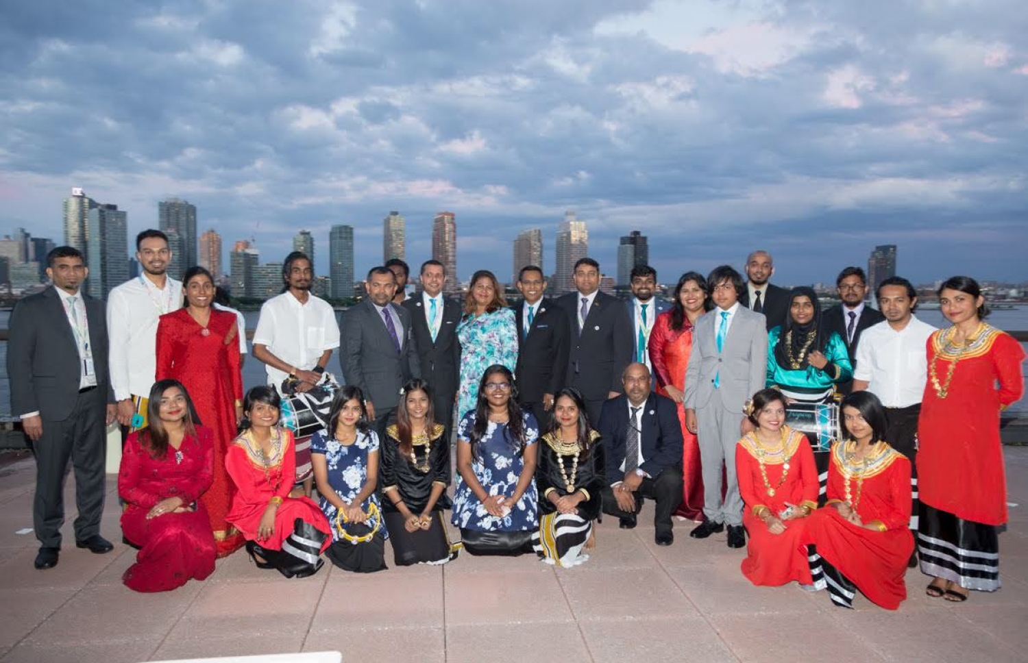 ސެކިއުރިޓީ ކައުންސިލްގެ ވޯޓުގެ ކެމްޕޭނަށް ފަހު ފޮޓޯއަކަށް ހުއްޓިގެން.