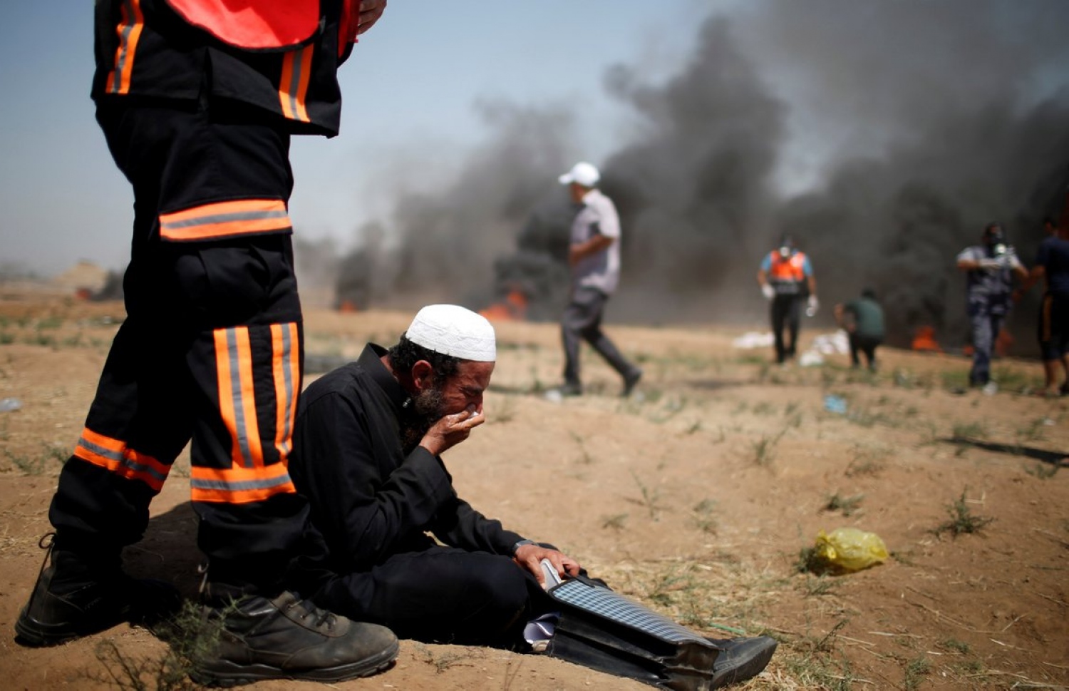 އިޒްރޭލުގެ އަޅުވެތިކަމާ ދެކޮޅަށް ފަލަސްތީނު ރައްޔިތުން ފަށައިގެން މިހާރު ކުރަމުންދާ ސިލްސިލާ މުޒާހަރާތަކުގެ ތެރެއިން އިއްޔެގެ މުޒާހަރާގައި އިޒްރޭލު ސިފަައިން ދިން ހަމަލާގައި ފަލަސްތީނުގެ މުސްކުޅިއެއް ޒަޚަމްވެފައި. --ފޮޓޯ އަލްޖަޒީރާ