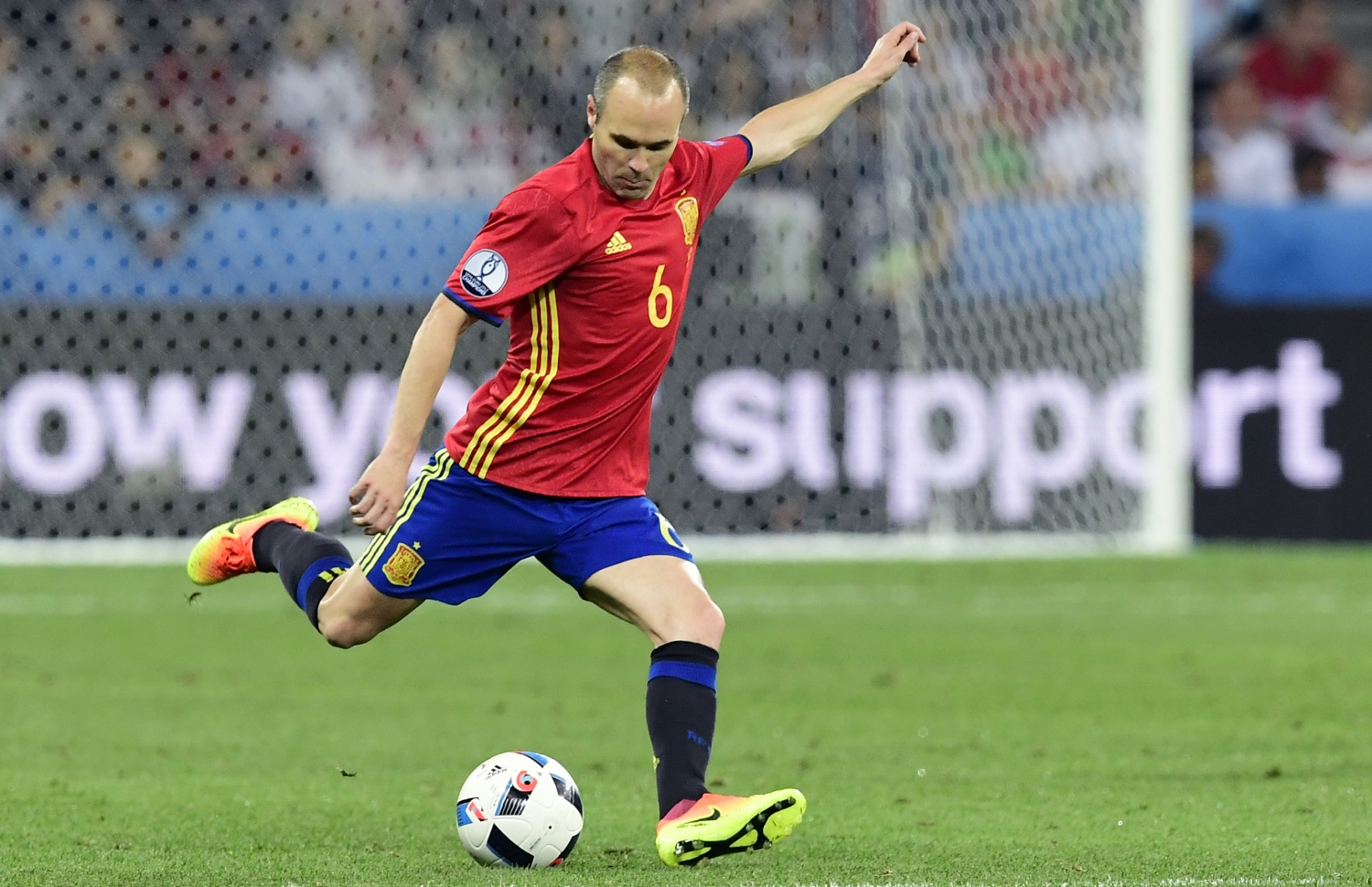 ސްޕެއިނުގެ އެންމެ މުހިއްމު އެއް ކުޅުންތެރިޔާ އަންދްރެސް އިނިއެސްޓާ. --ފޮޓޯ: އޭއެފްޕީ