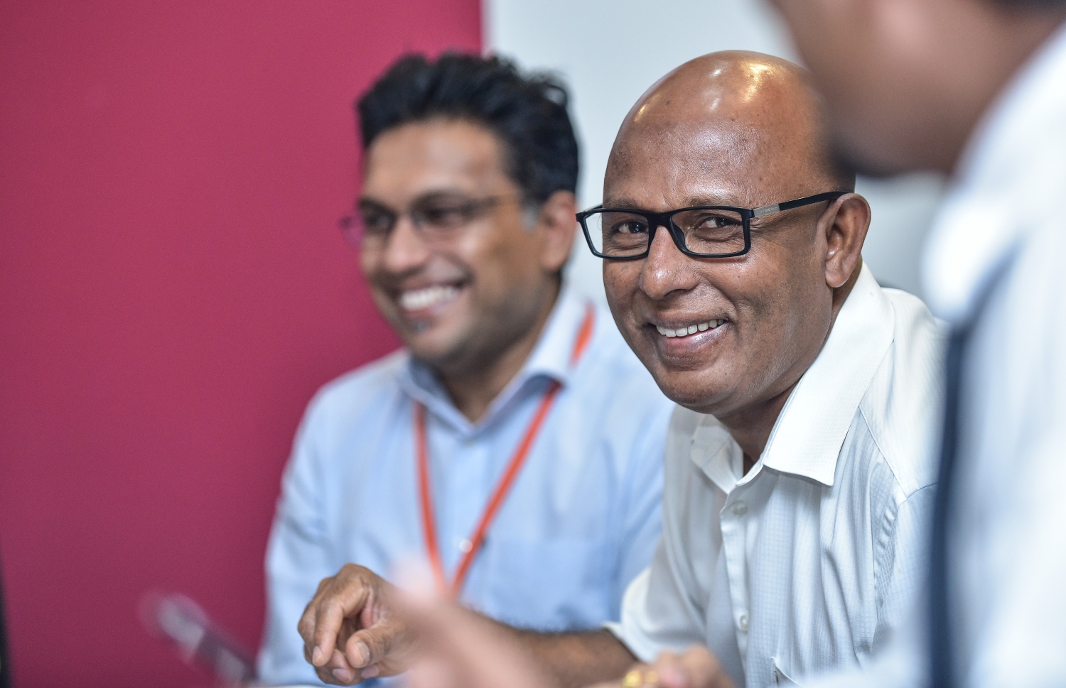 މީޑިއާ ނެޓުގެ ޑިރެކްޓަރު އޭޑީކޭ ނާޝިދު (ކ) އަދި ދިރާގުގެ ޗީފް މާކެޓިން އޮފިސަރު އަހްމަދު މާނު.-- ފޮޓޯ: ނިޝާން އަލީ/މިހާރު