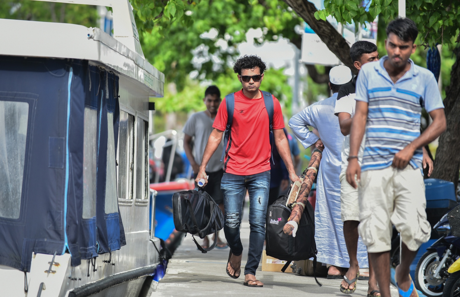 މާލެ: ޖޫން 14، 2018- : އީދު ބަންދާ ދިމާކޮށް ގިނަ ބަޔަކު ވަނީ ބައެއް ރަށްރަށާއި ރިސޯޓުތަކަށް ގޮސްފައި.---ފޮޓޯ: އަހުމަދު ނިޝާތު/މިހާރު