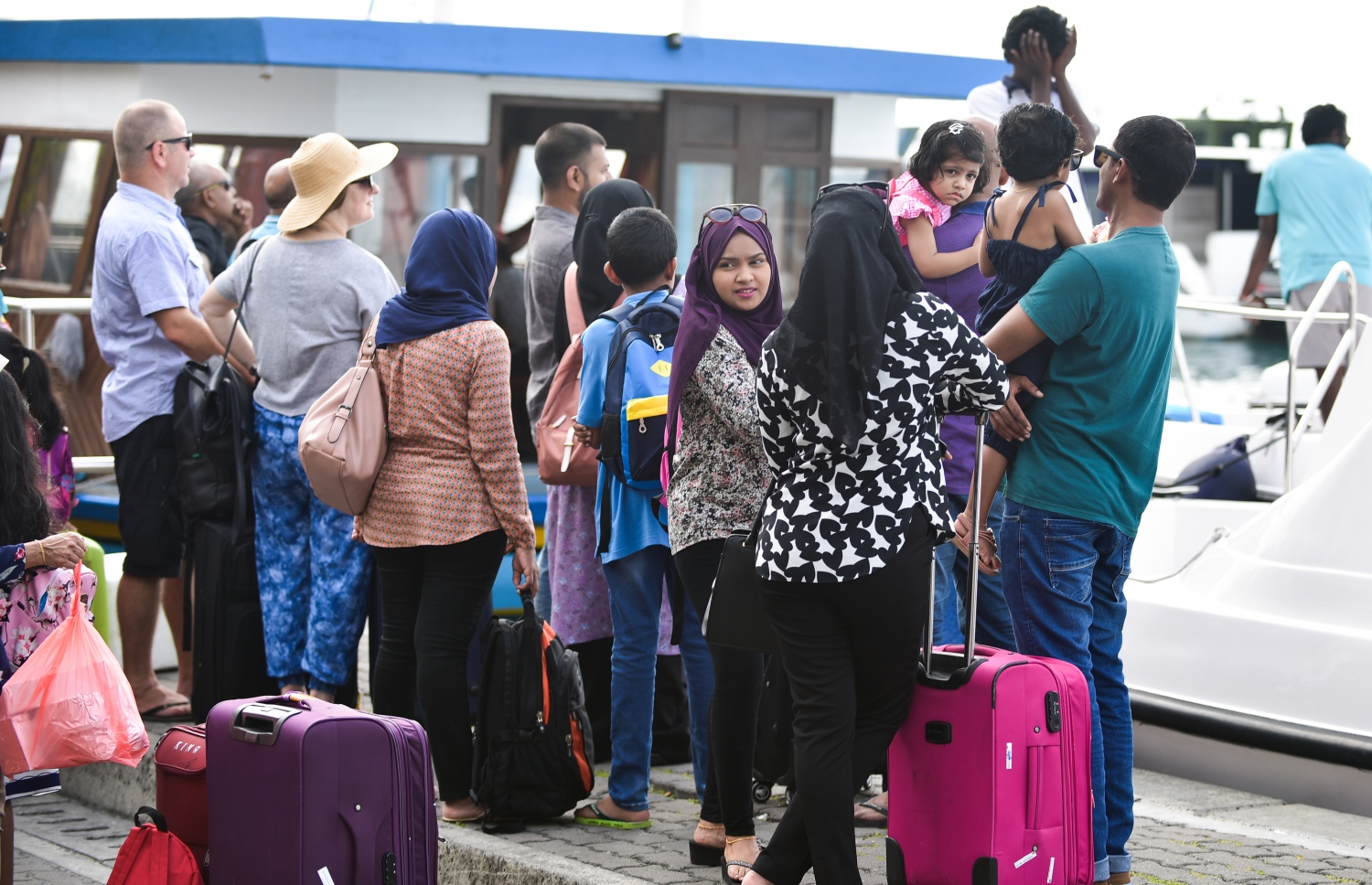 އީދު ބަންދަށް ގިނަ ބަޔަކު މާލޭން ބޭރަށް