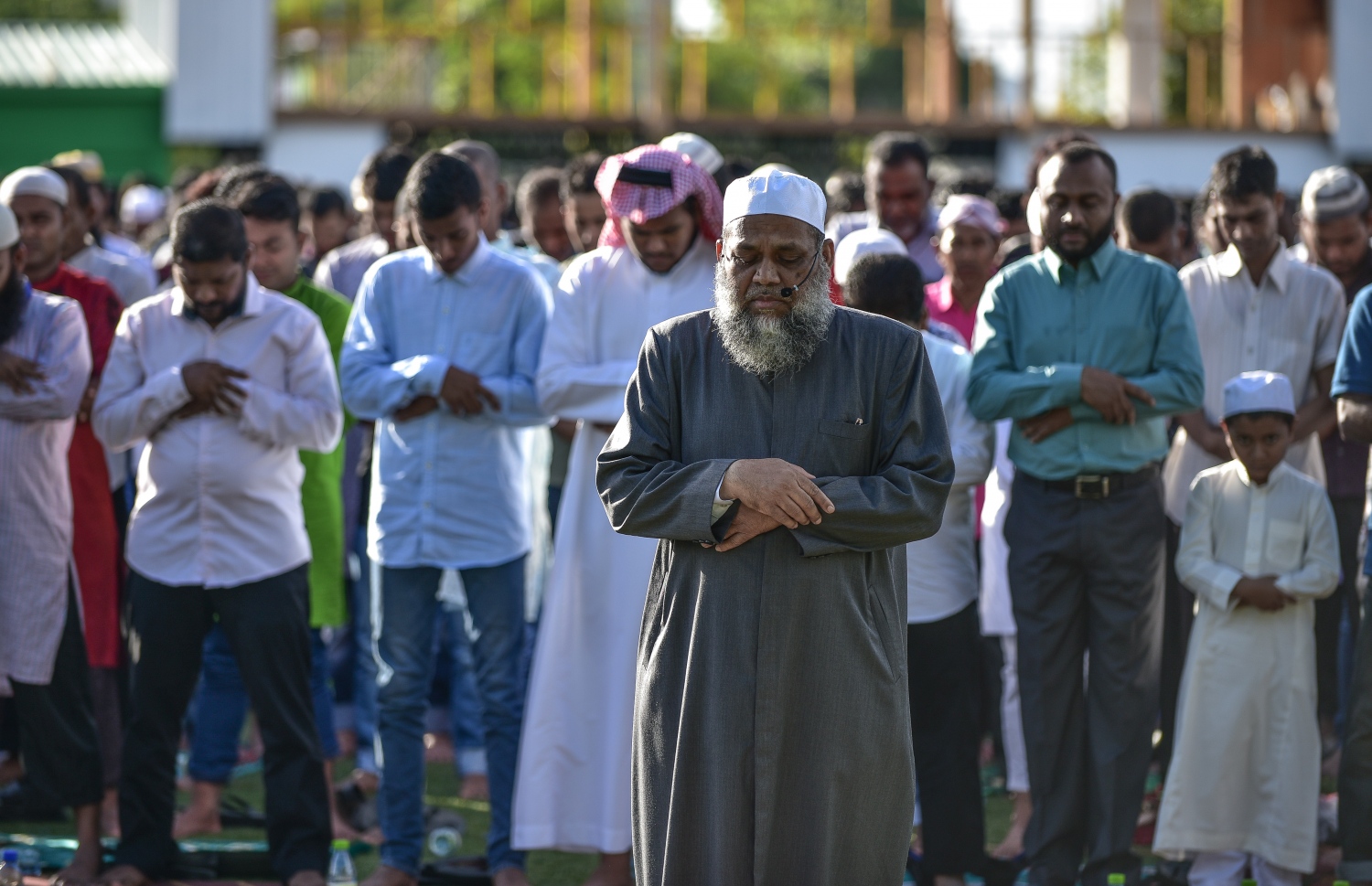 ޖޫން 15، 2018- މާލޭގައި ބޮޑު ޖަމާއަތުގައި ފިތުރު އީދު ނަމާދު ކުރަނީ: މާފަންނު ސްޓޭޑިއަމްގައި ކުރި މި އީދު ނަމާދަށް ވަރަށް ގިނަ ބަޔަކު ދިޔަ.--- ފޮޓޯ: ނިޝާން އަލީ/މިހާރު